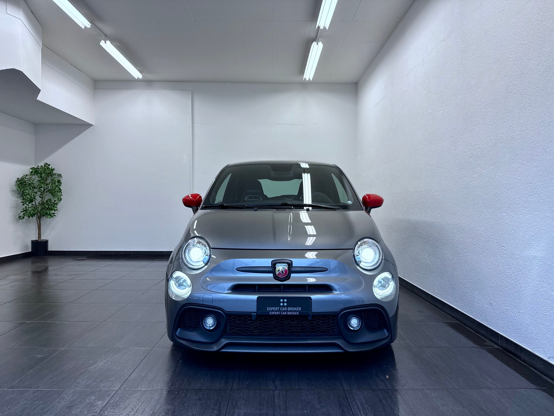 FIAT 1.4 Turbojet 16V 595 Competizione Automat-showroom-element-3