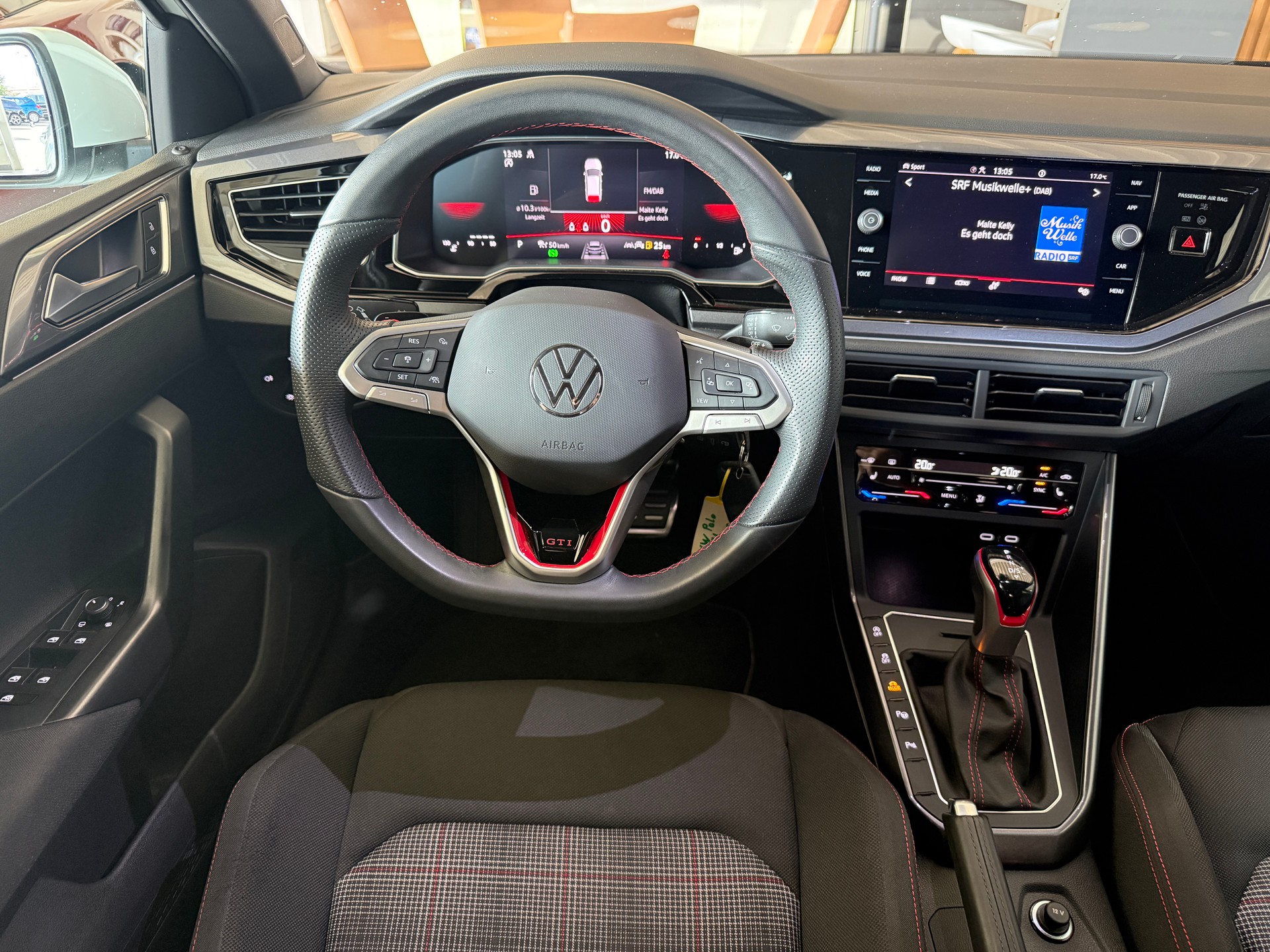 VW Polo 2.0 TSI GTI DSG *** DISTANZREGLER ***-image-9