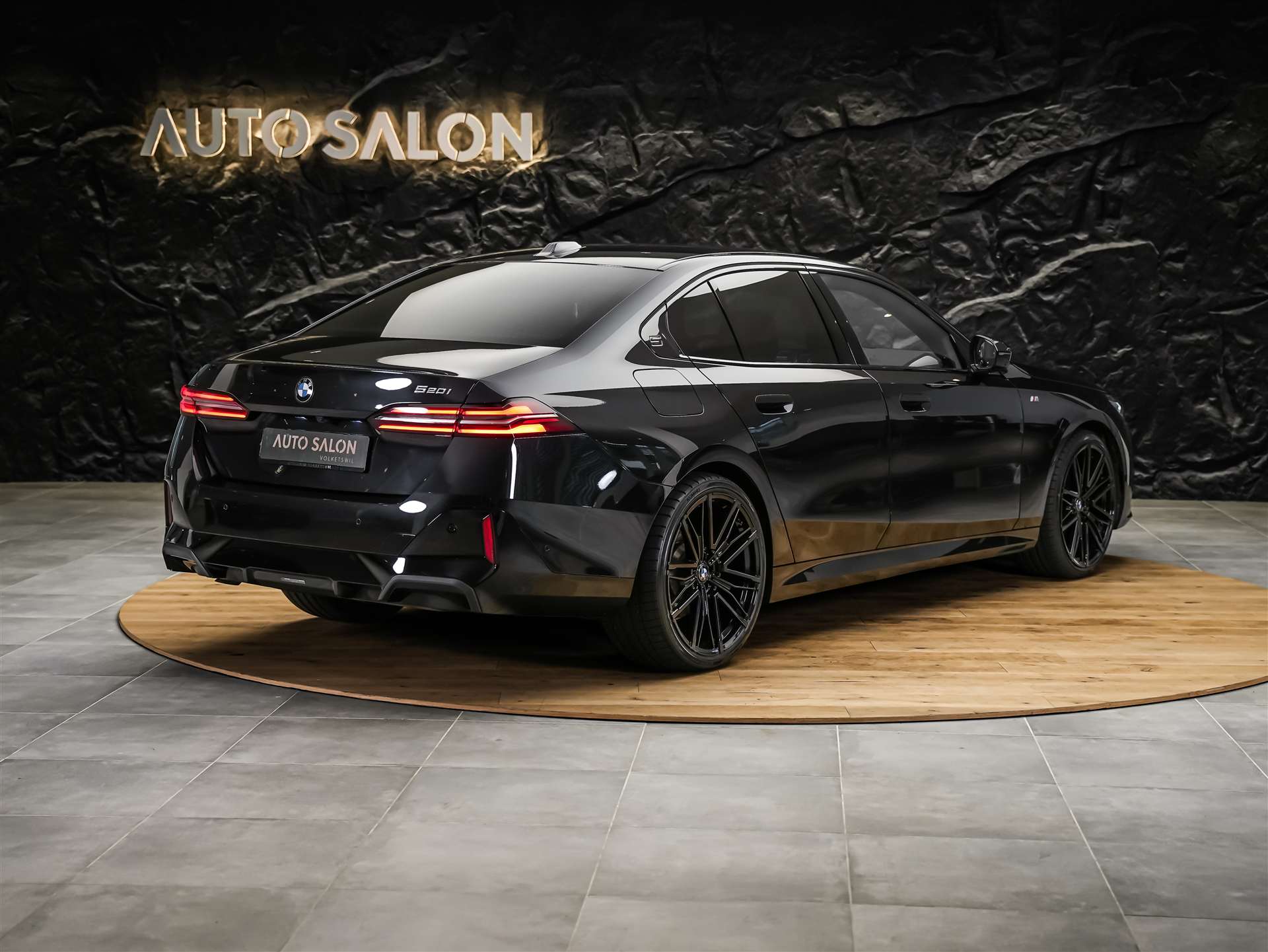BMW 520i 48V M Sport Steptronic *ICONIC GLOW*Werksgarantie*21" Felgen*Sitzlüftung*-image-4