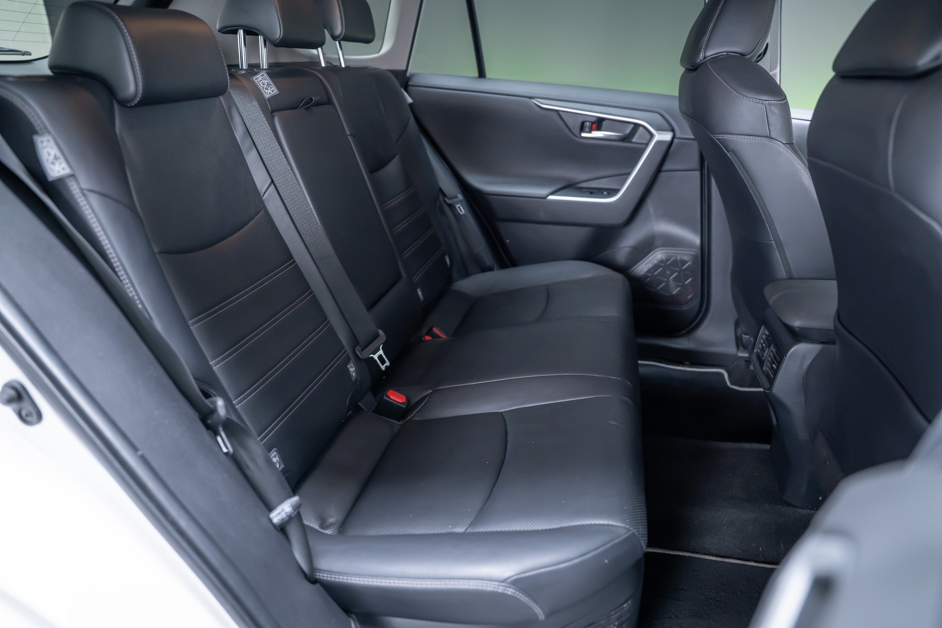TOYOTA RAV-4 2.5 HEV Premium / 360°Kamera / el.Sitze / Lenkradheizung-image-31