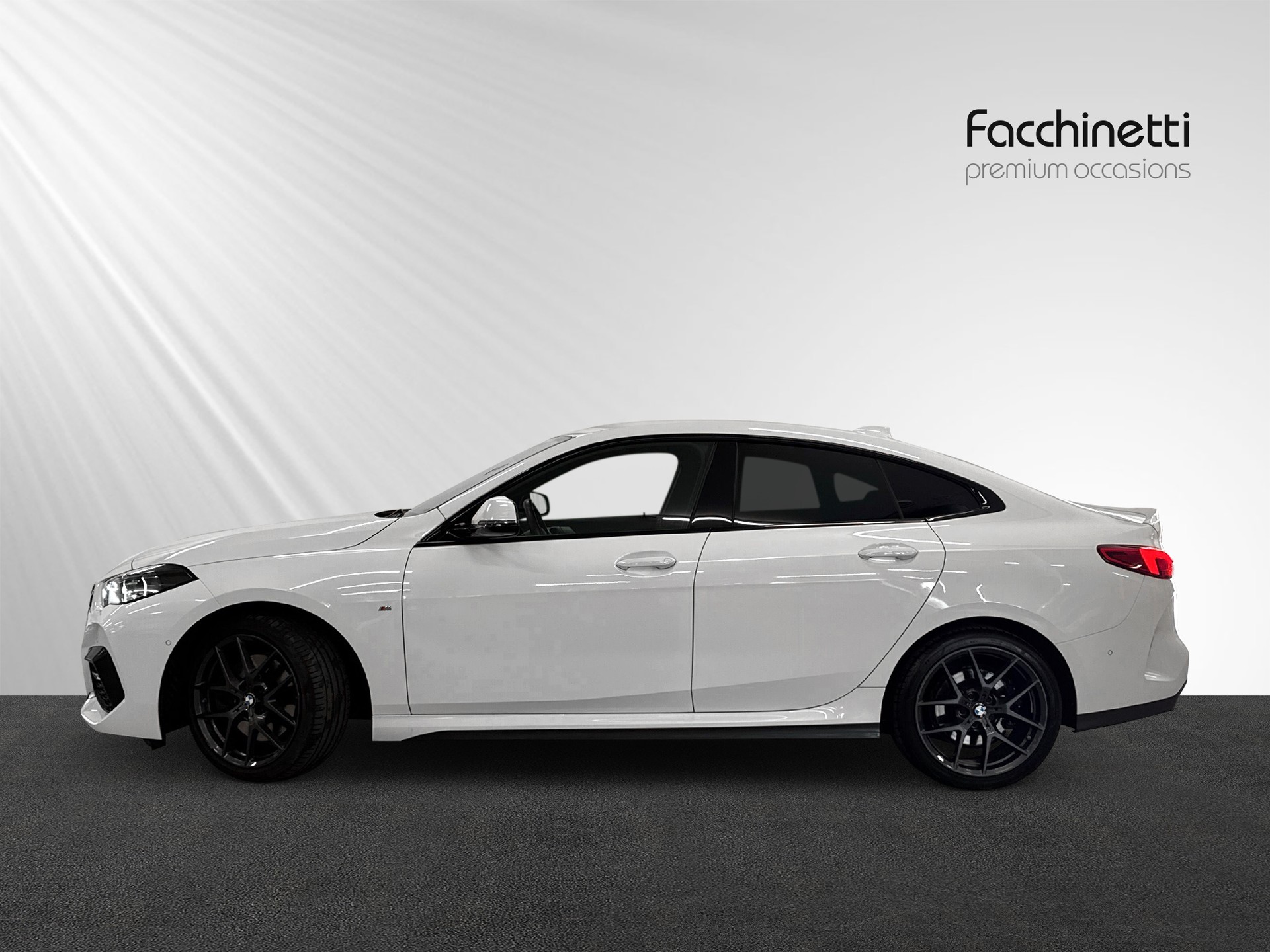 BMW 220i Gran Coupé M Sport Steptronic-showroom-element-1