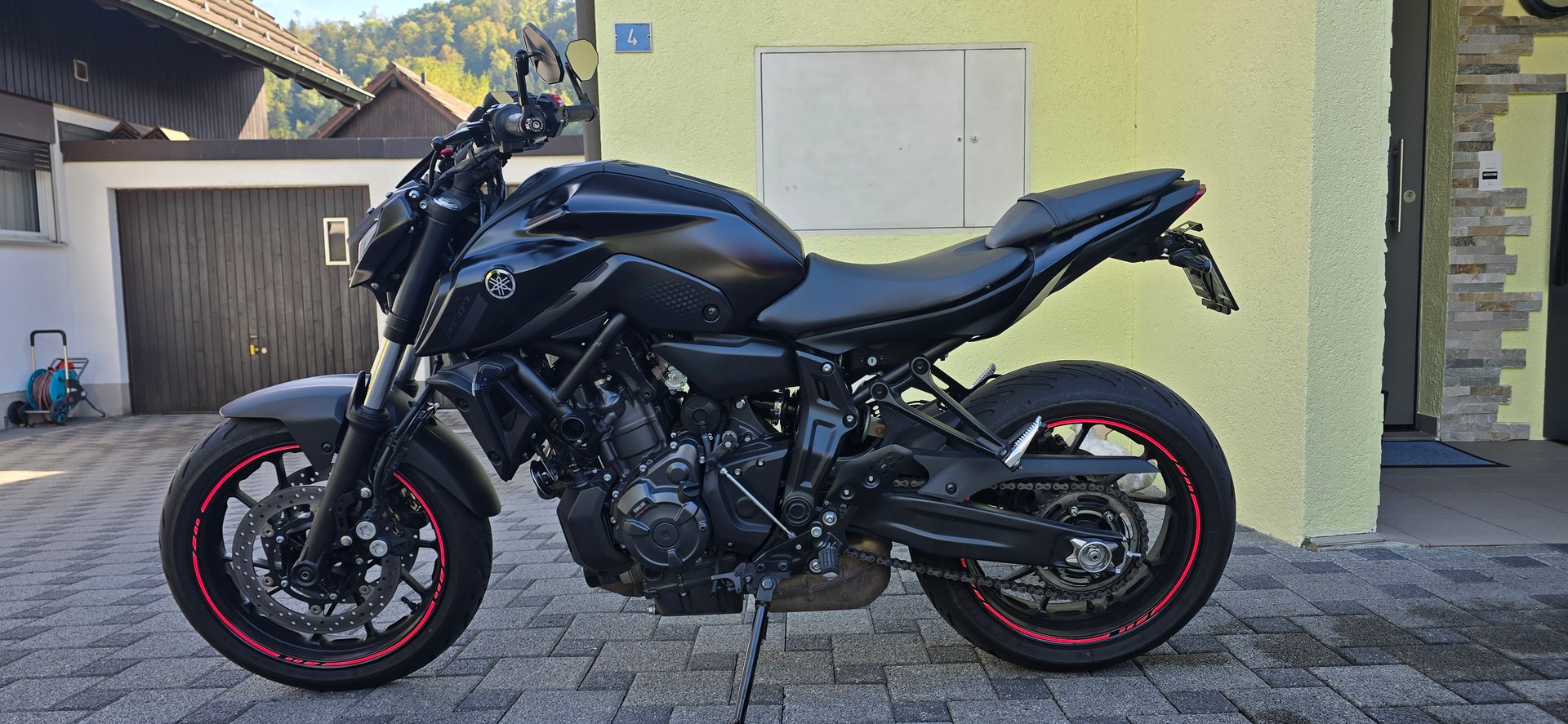 YAMAHA MT-07 (35KW)-image-1