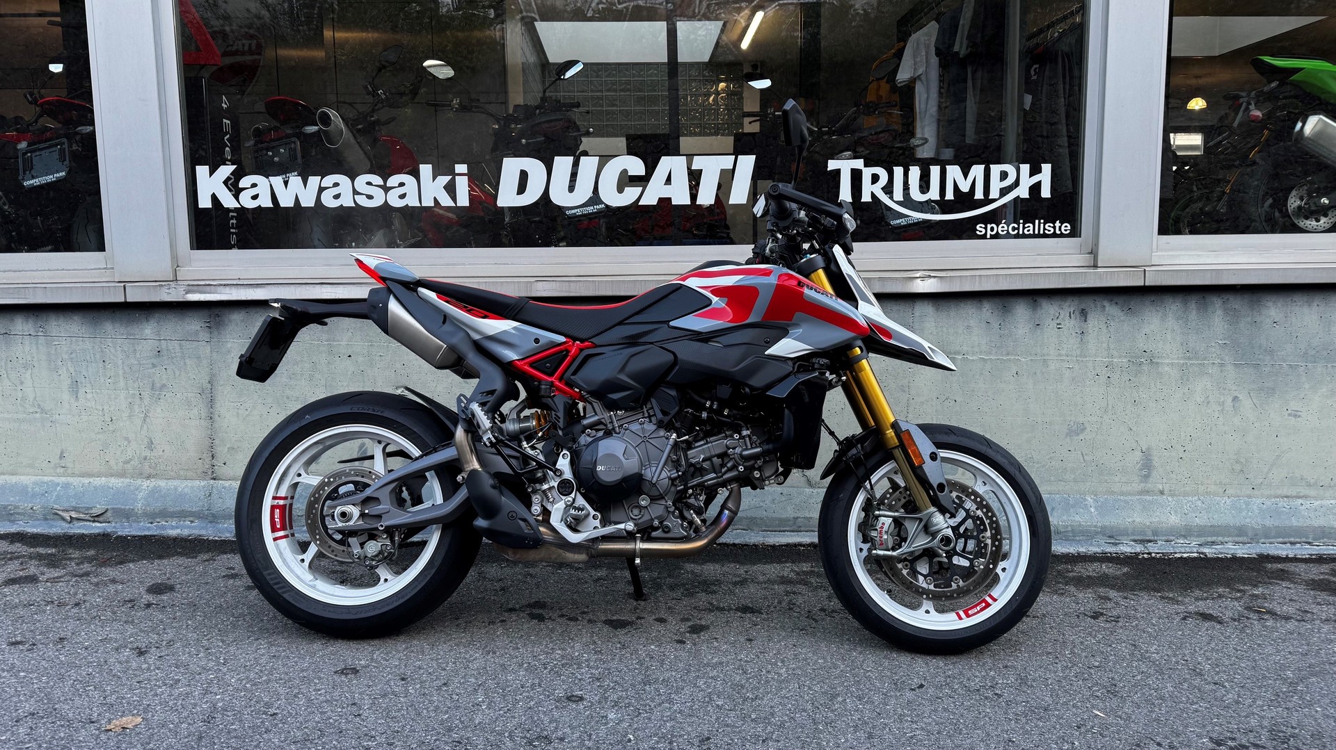 DUCATI HYPERMOTARD V2 SP-image-0
