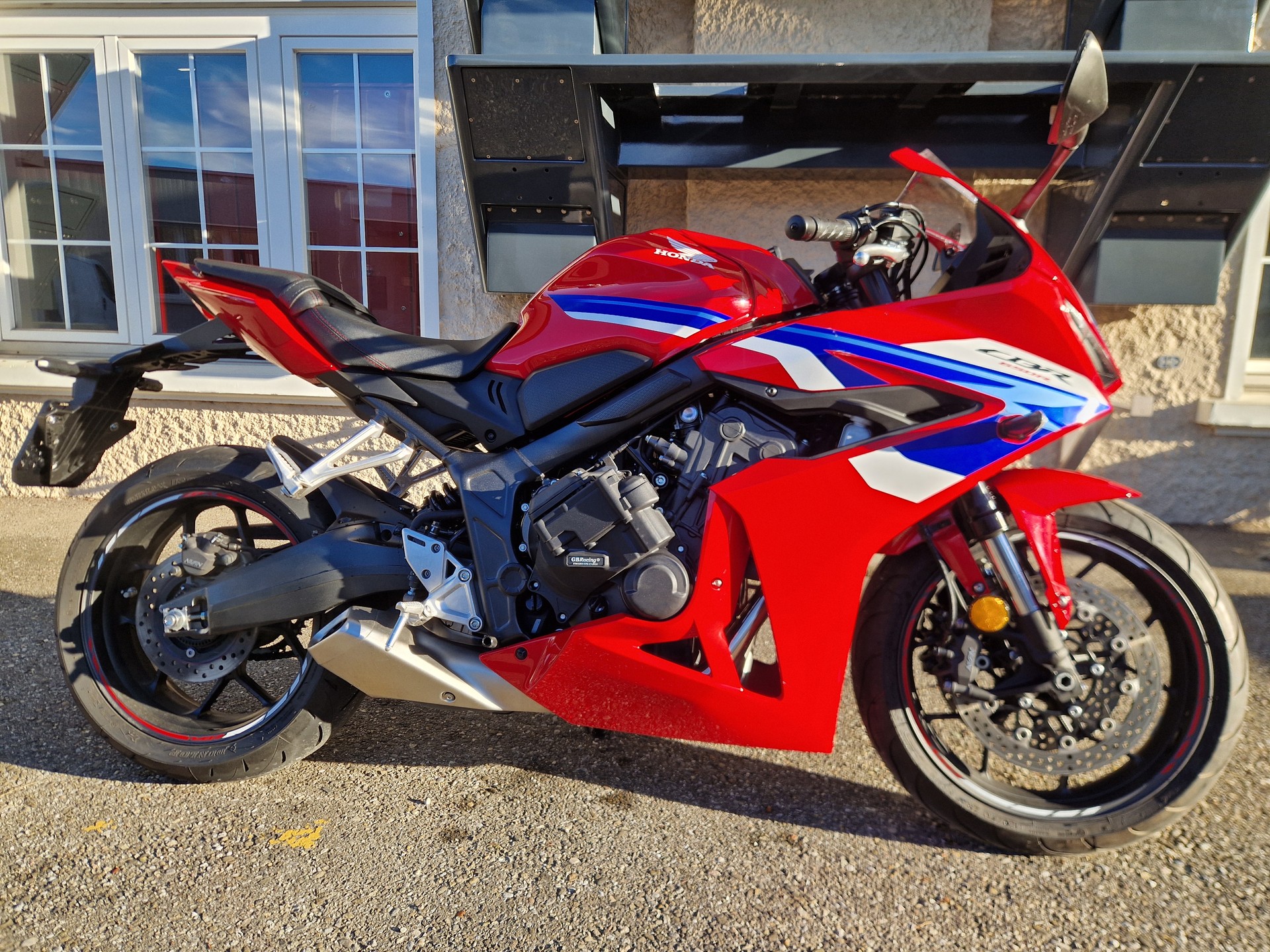 HONDA CBR 650 R E-Clutch (35kW)-image-3