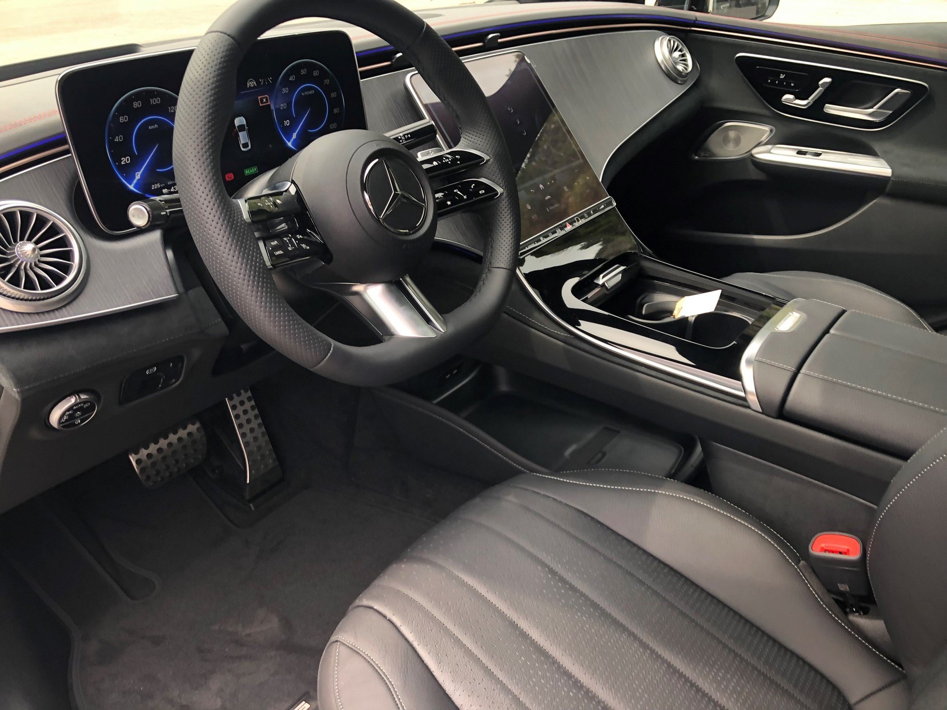 MERCEDES-BENZ EQE 500 4 Matic-image-11