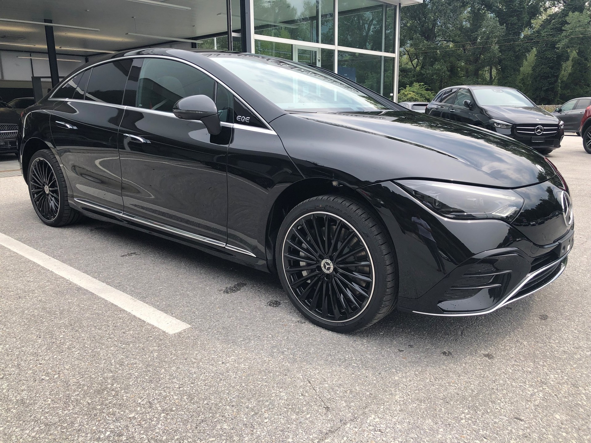 MERCEDES-BENZ EQE 500 4 Matic-image-6