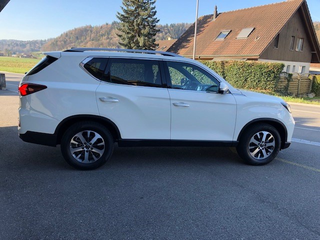 KGM-SsangYong Rexton 2.2 CRDi 7 Pl. Sapphire 4WD AT-image-3