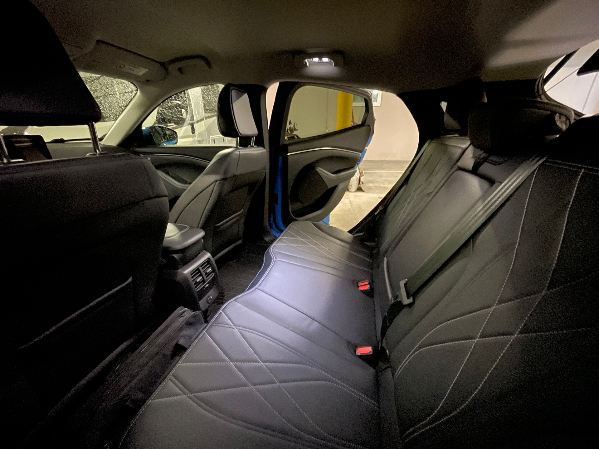 FORD Mustang MACH-E Premium RWD 99 kWh-image-11