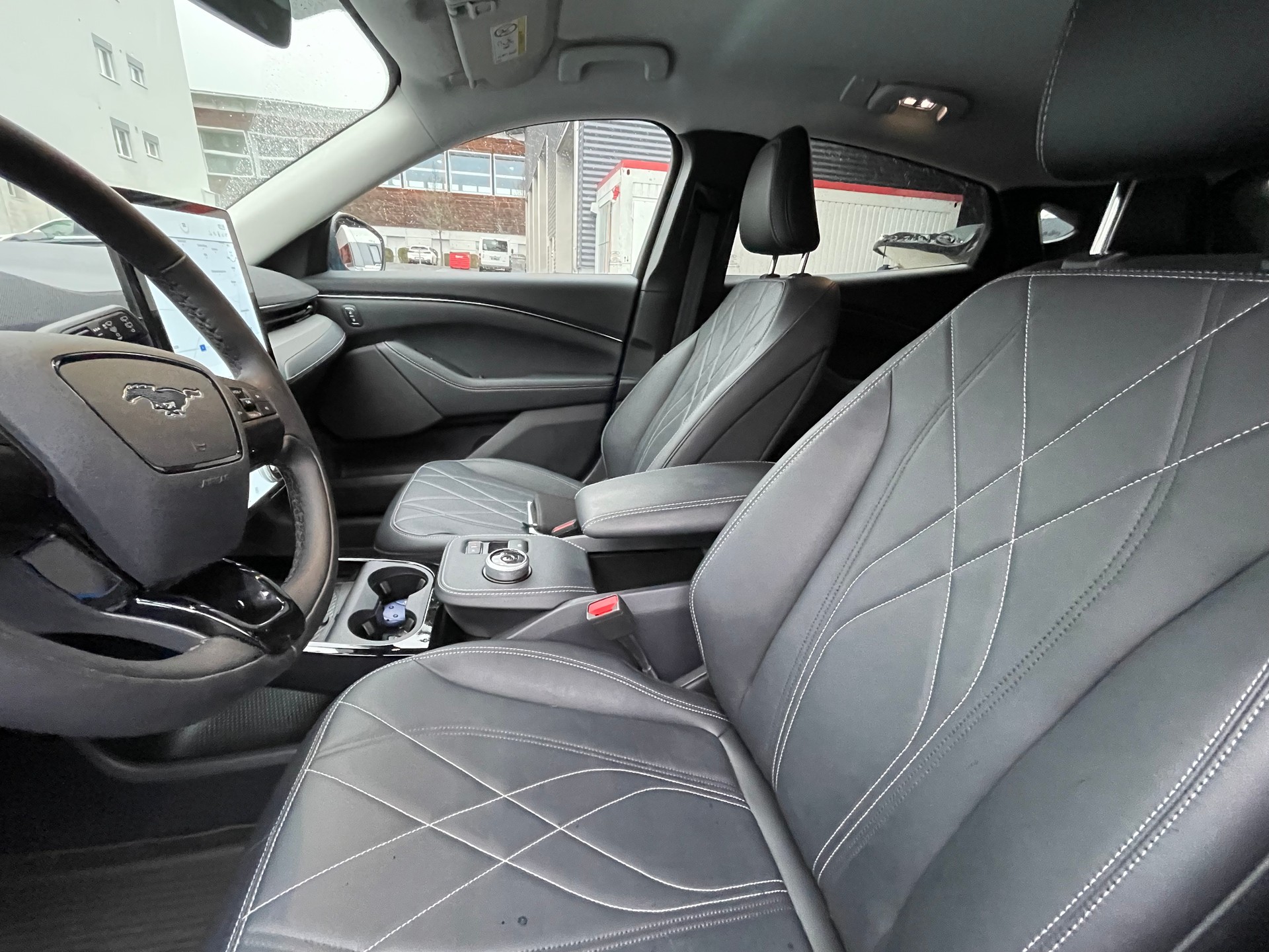 FORD Mustang MACH-E Premium RWD 99 kWh-image-10