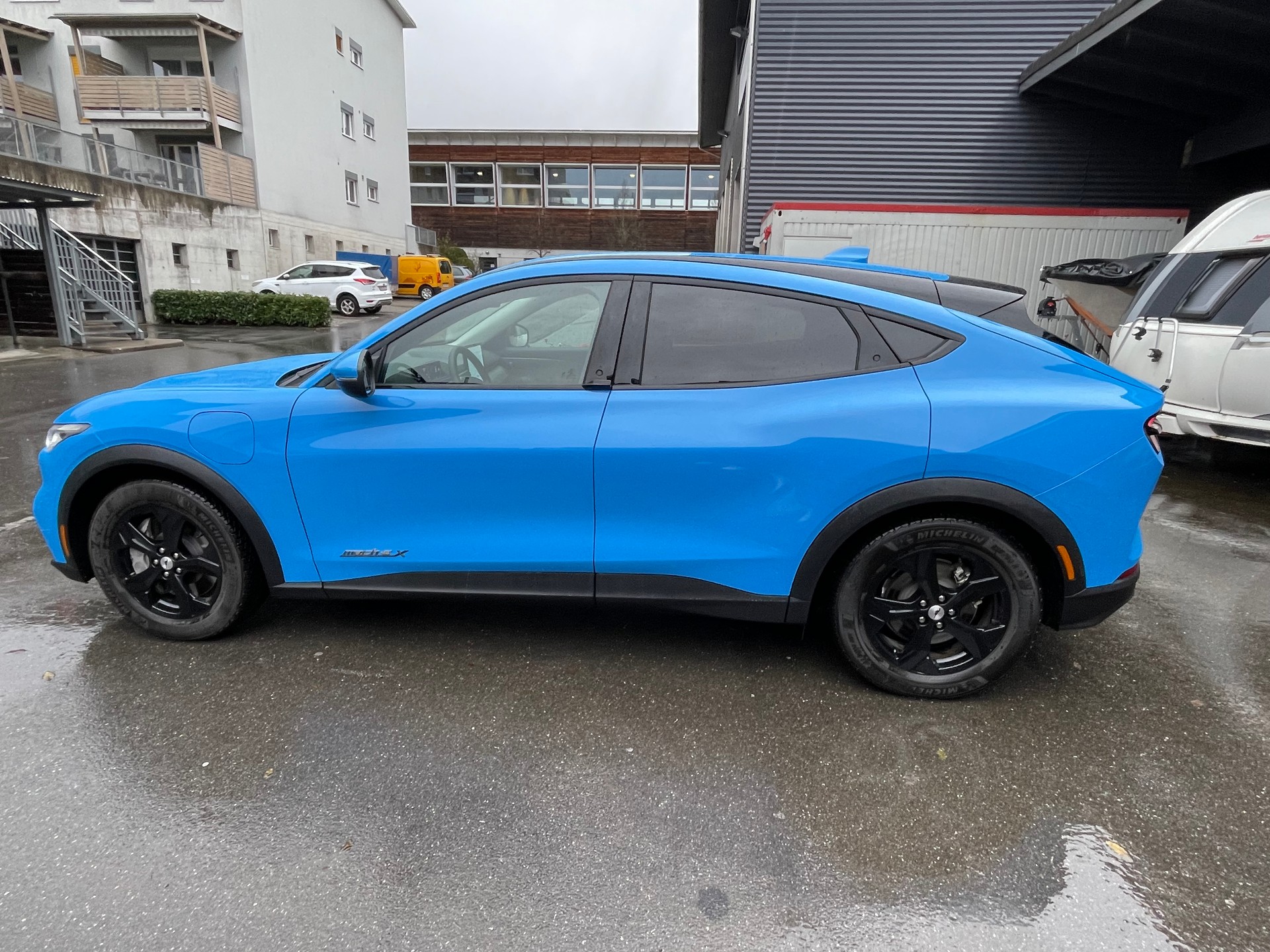 FORD Mustang MACH-E Premium RWD 99 kWh-image-4