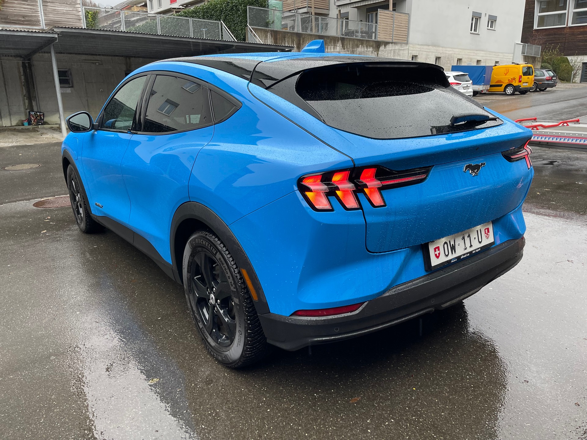 FORD Mustang MACH-E Premium RWD 99 kWh-image-2