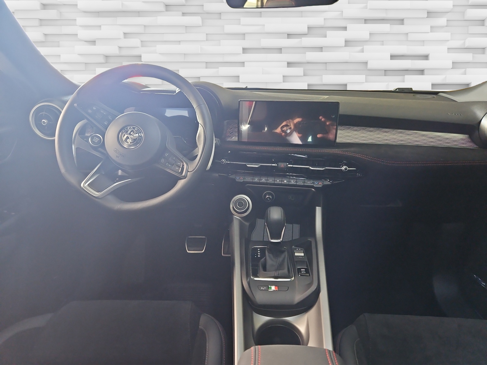ALFA ROMEO Tonale 1.5 48V Hybrid Veloce-image-11