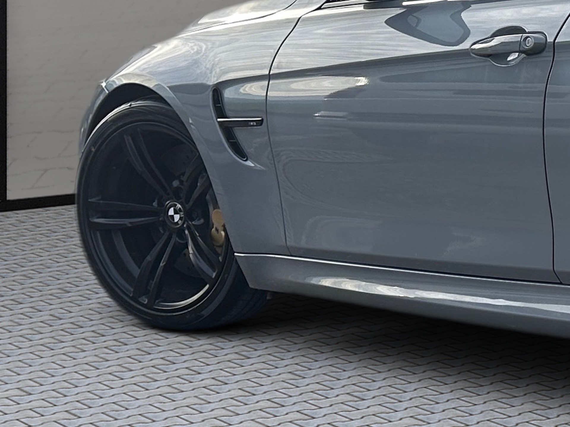 BMW M3 Competition-image-3