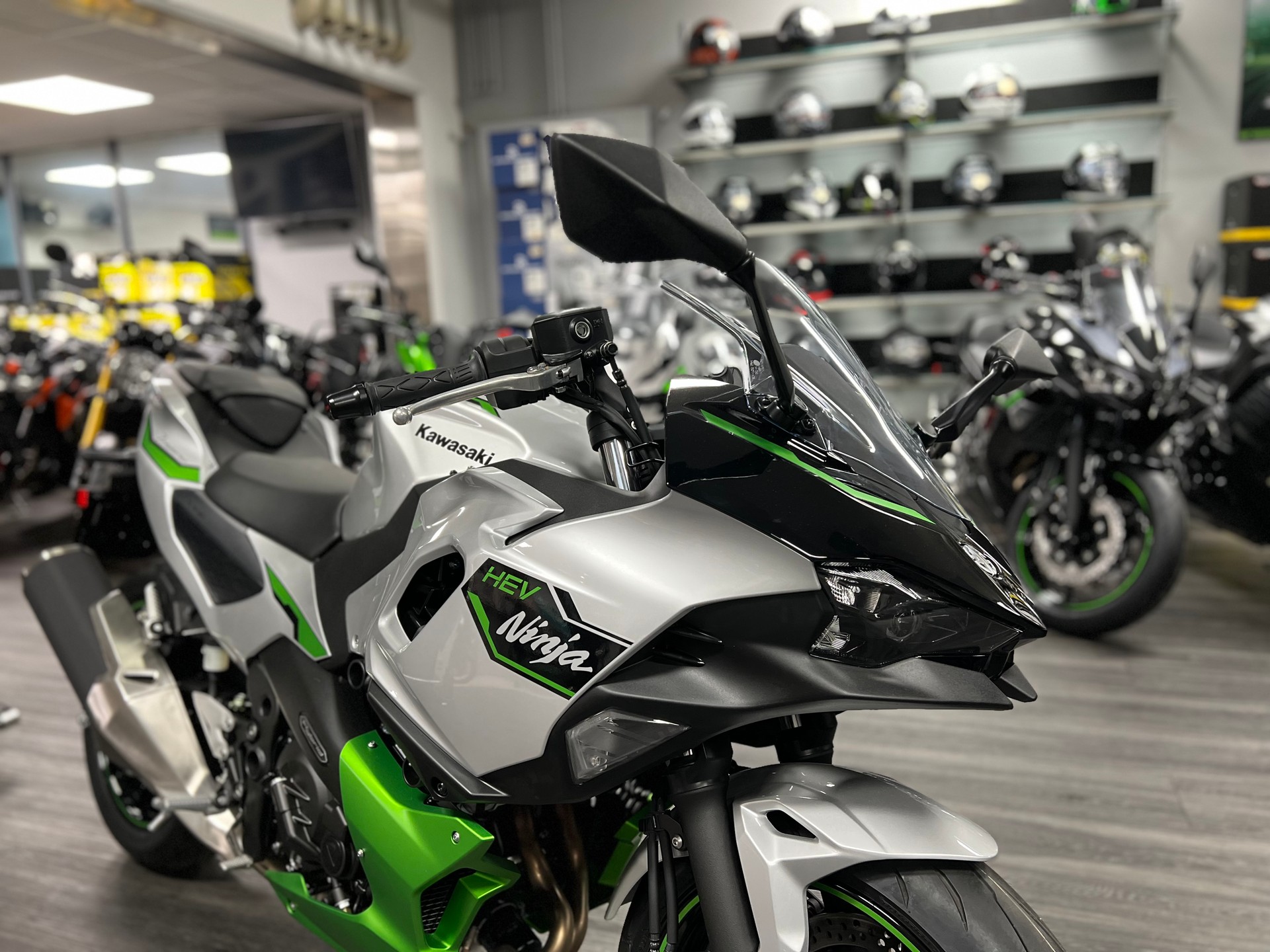 KAWASAKI Ninja 7 Hybrid-image-2