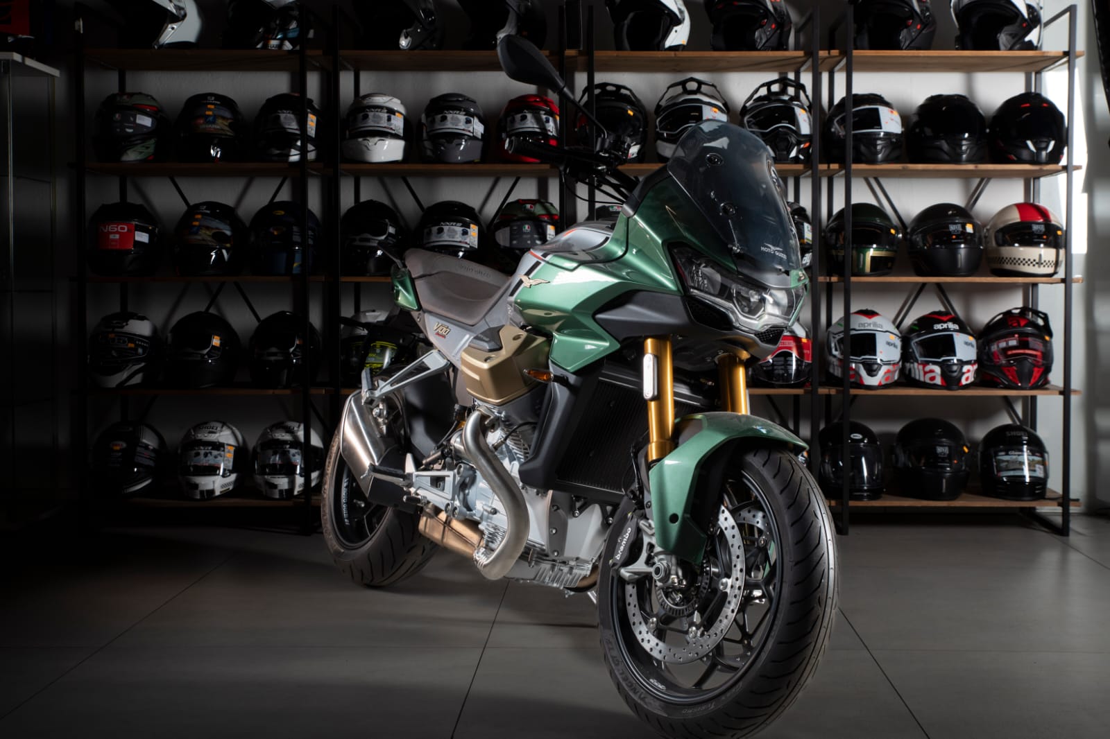 MOTO GUZZI V100 Mandello S-image-1