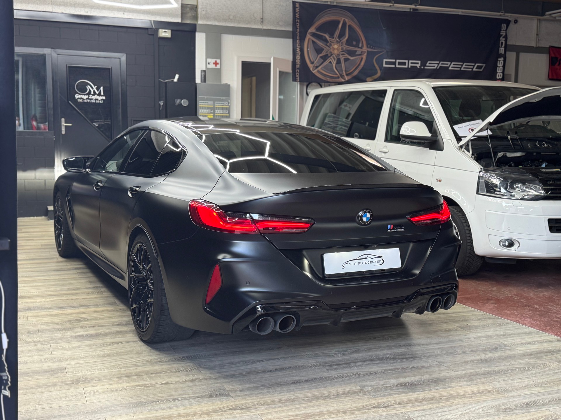 BMW M8 xDrive M Competition Steptronic-image-5