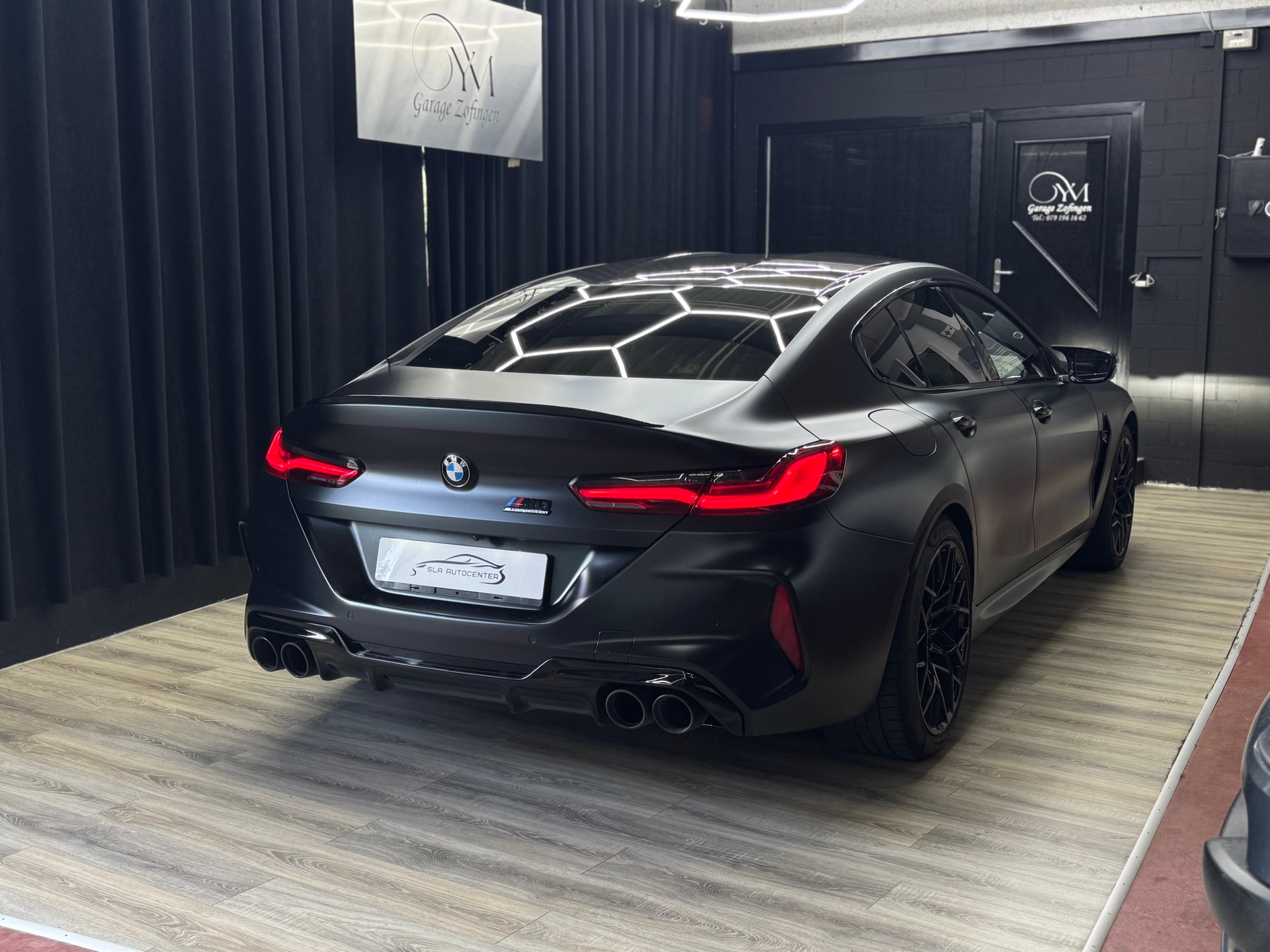 BMW M8 xDrive M Competition Steptronic-image-3