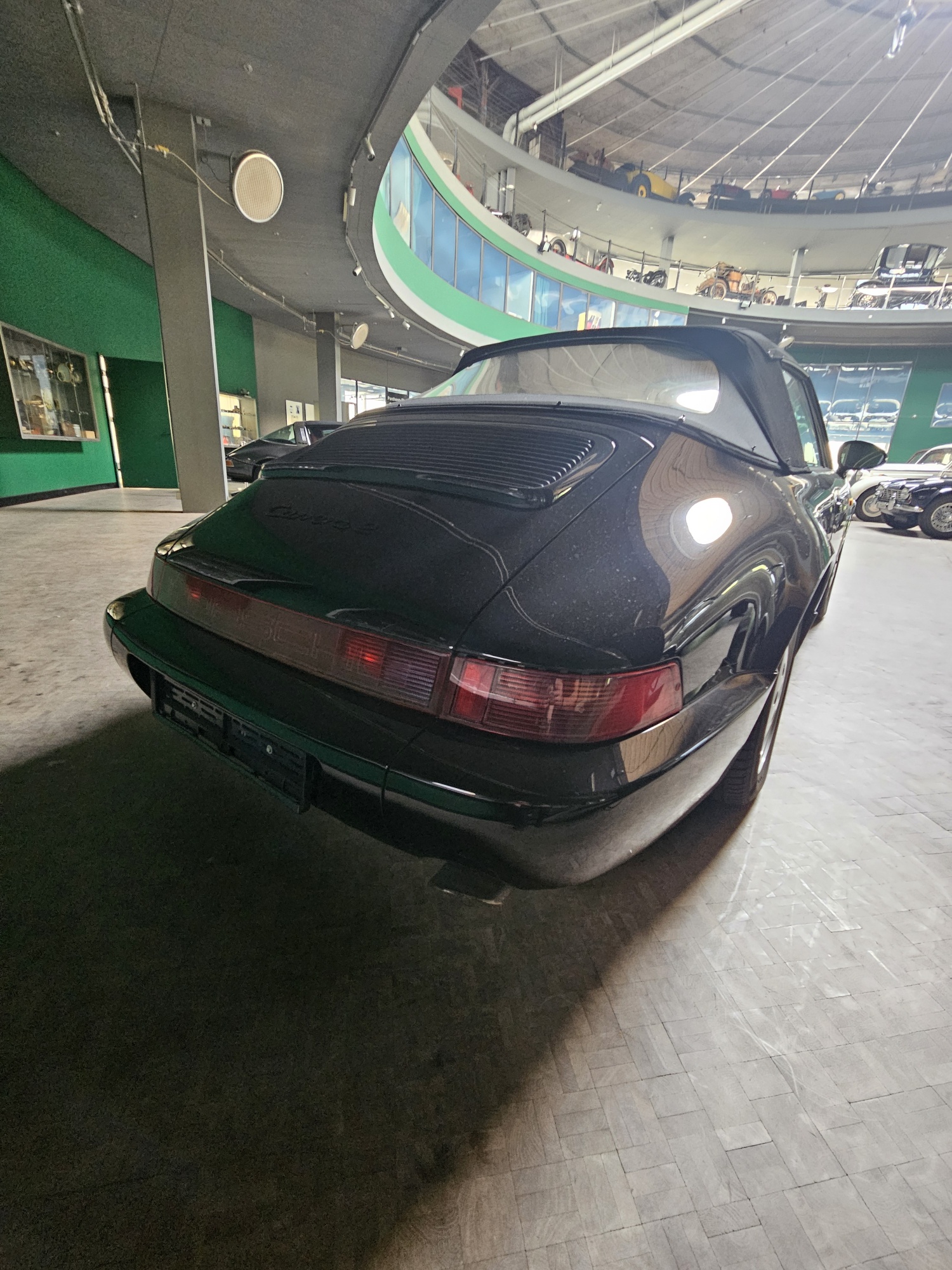 PORSCHE 911 Carrera 2 Cabrio-image-4
