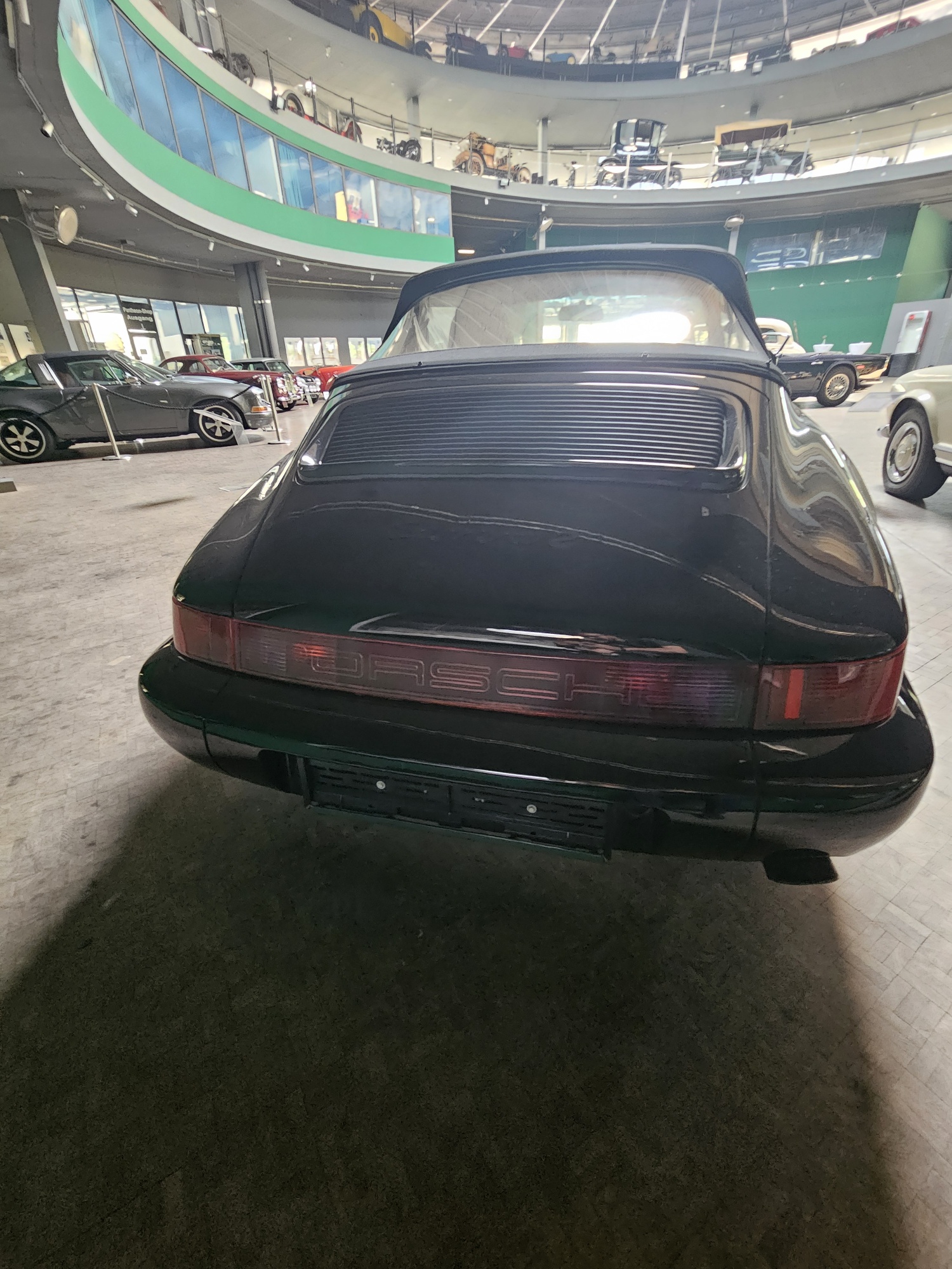 PORSCHE 911 Carrera 2 Cabrio-showroom-element-3