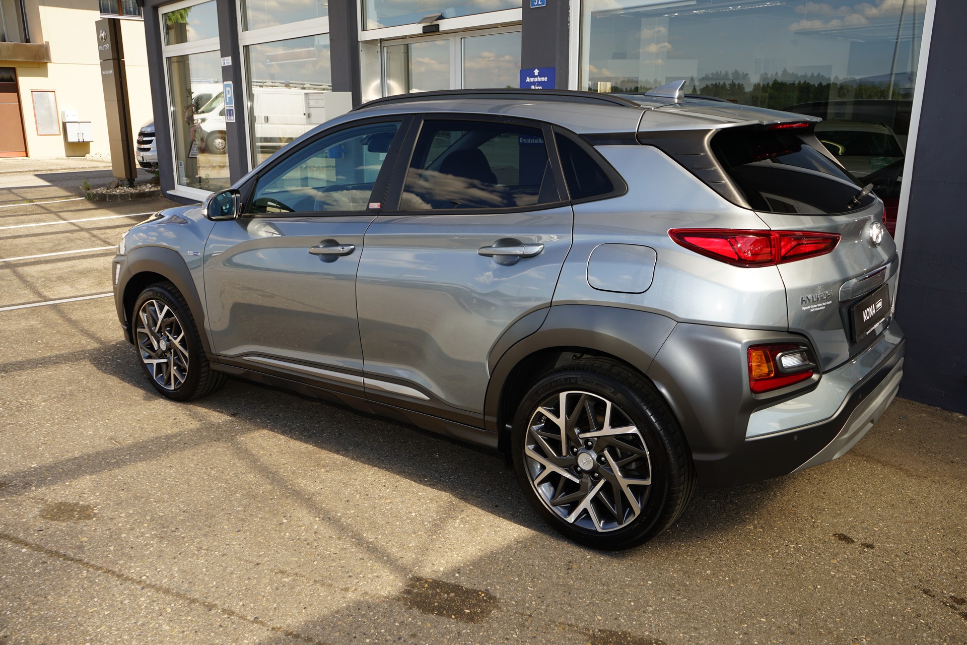HYUNDAI Kona 1.6 GDi HEV Amplia DCT-showroom-element-3