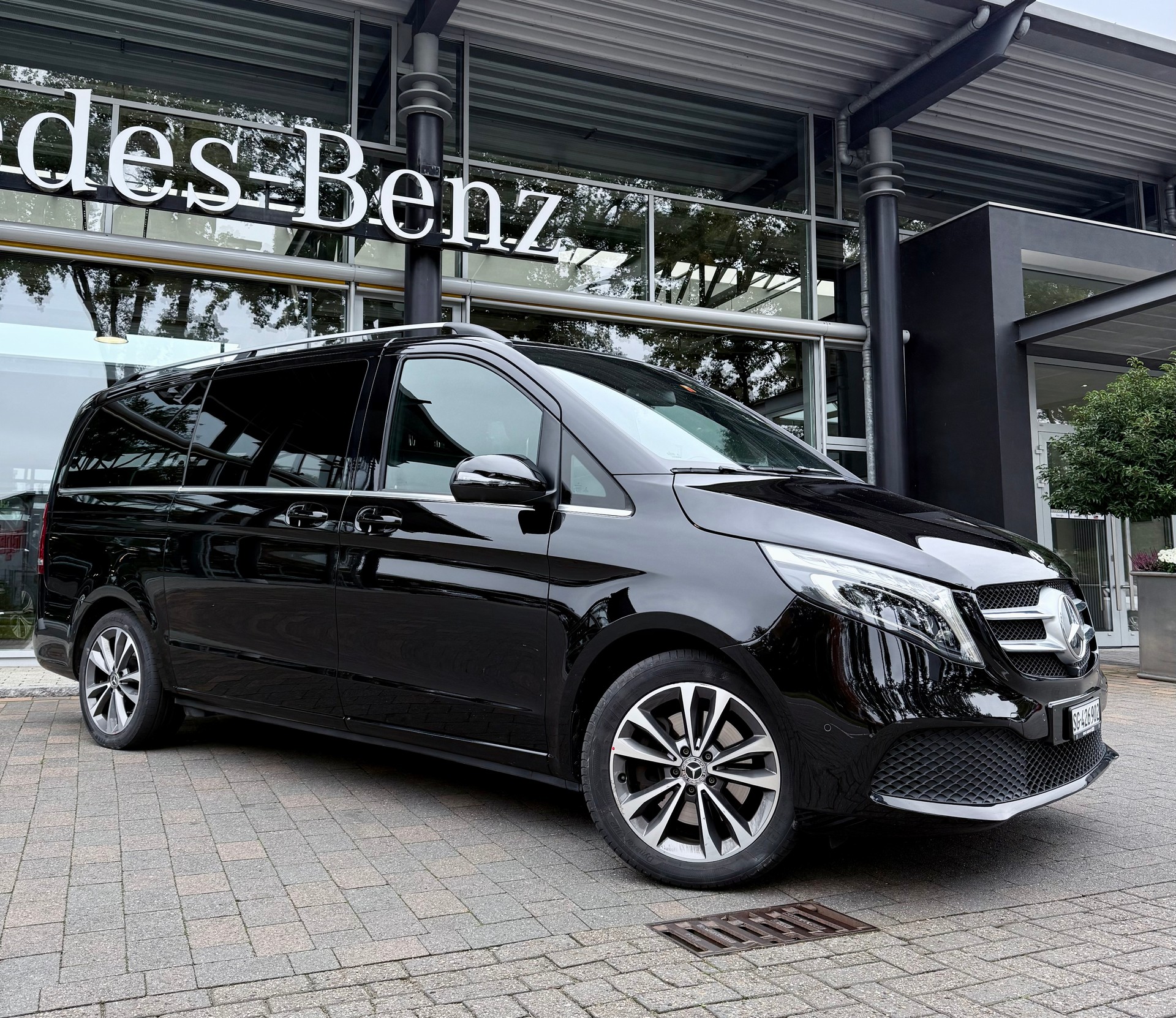 MERCEDES-BENZ V 300 d 4M L 9G-Tronic Avantgarde Edition-image-1
