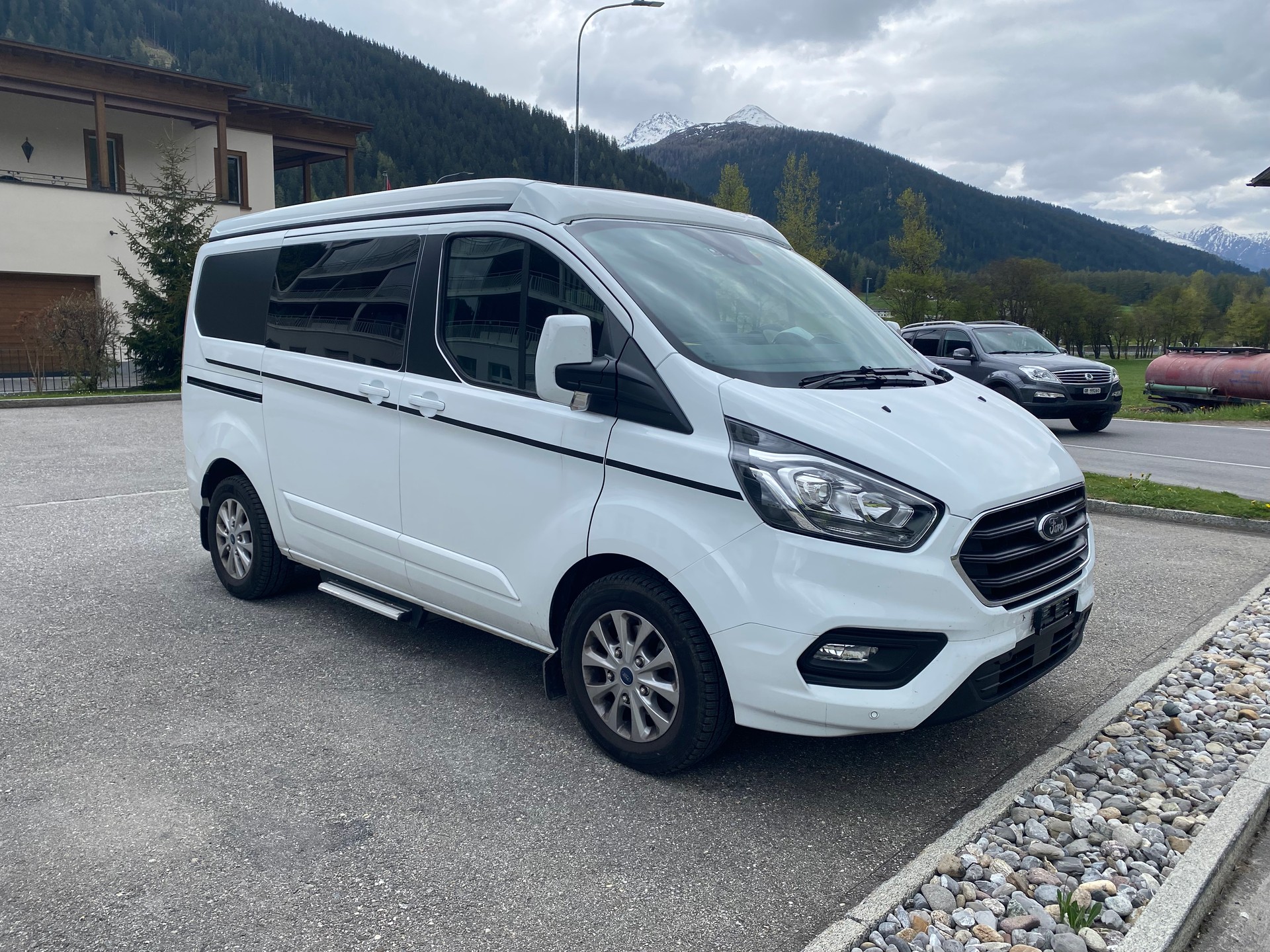 FORD Panama P10+