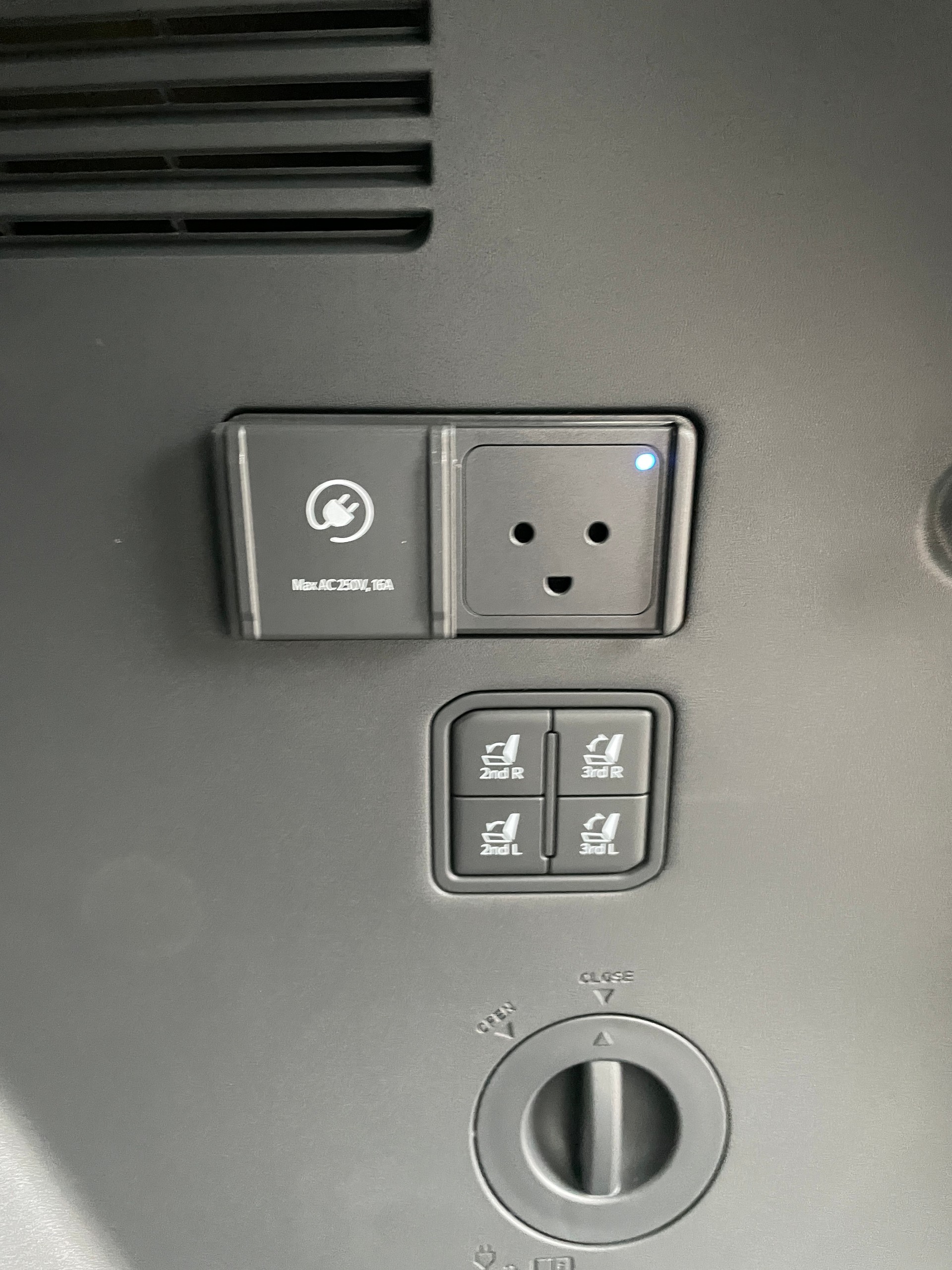KIA EV9 99,8 kWh GT-Line 4x4 7-Sitzer mit Panoramadach-image-5