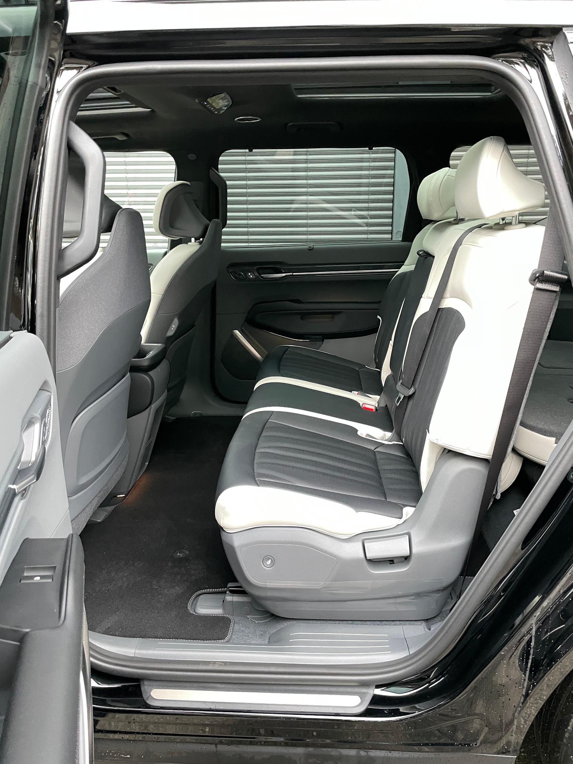 KIA EV9 99,8 kWh GT-Line 4x4 7-Sitzer mit Panoramadach-image-15