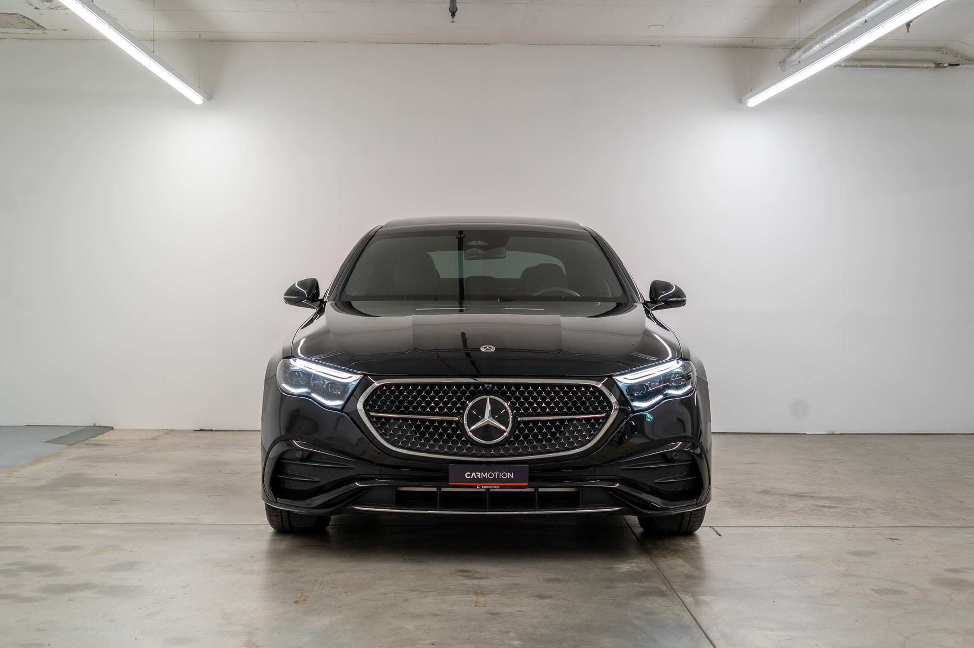 MERCEDES-BENZ E 450 AMG Line 4matic / Panorama-Schiebedach / 360° Kamera / Memory Sitze-showroom-element-1
