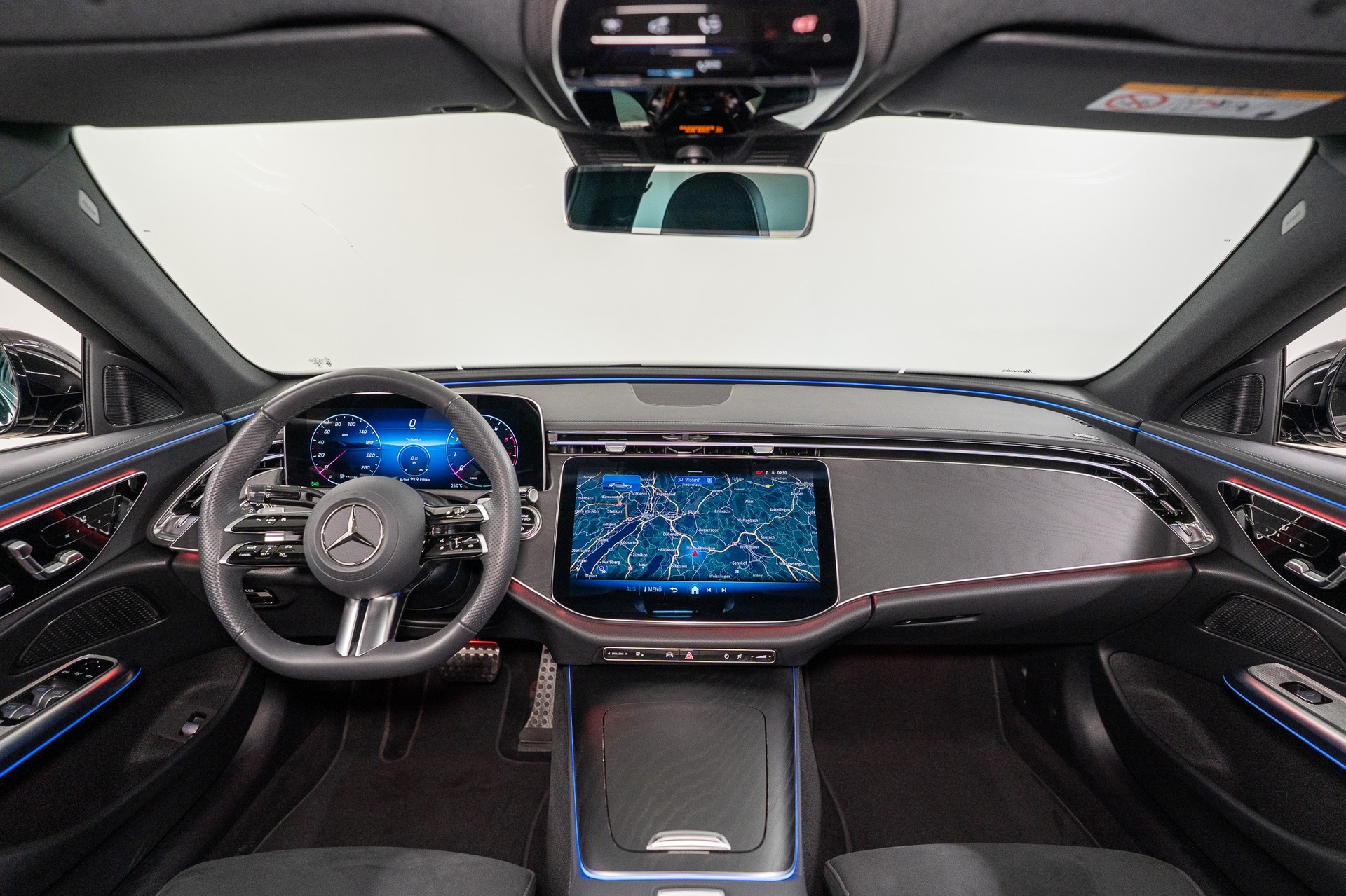 MERCEDES-BENZ E 450 AMG Line 4matic / Panorama-Schiebedach / 360° Kamera / Memory Sitze-image-15