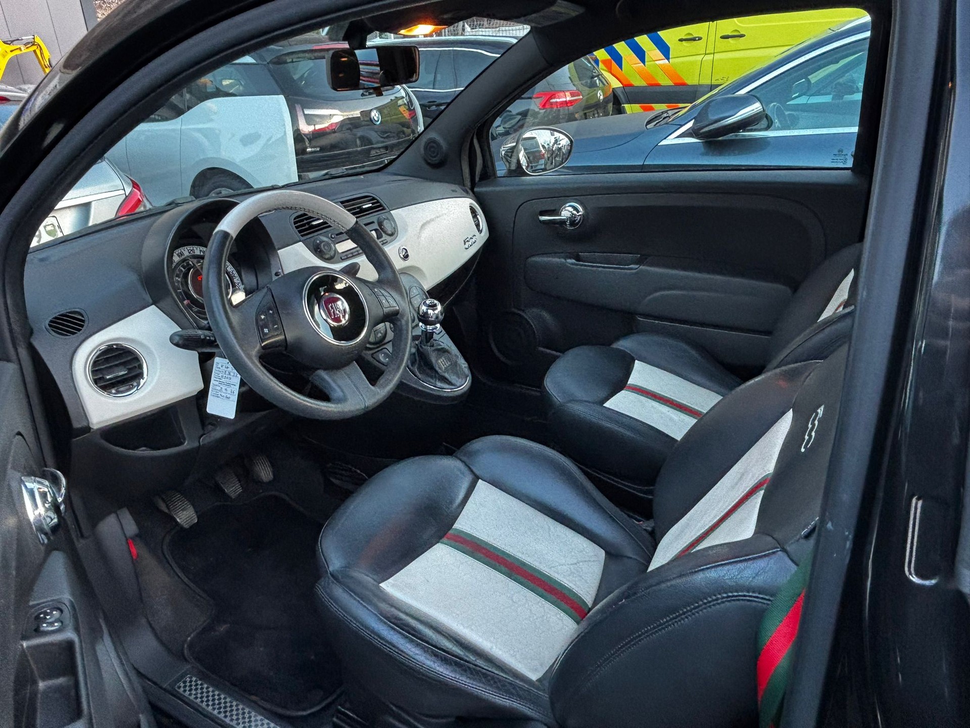 FIAT 500 1.4 16V by Gucci-image-5