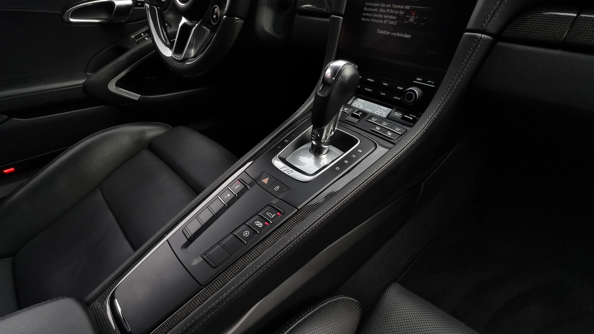 PORSCHE Cayman 718 4.0 GTS PDK CH FAHRZEUG AUS 1. HAND-image-15