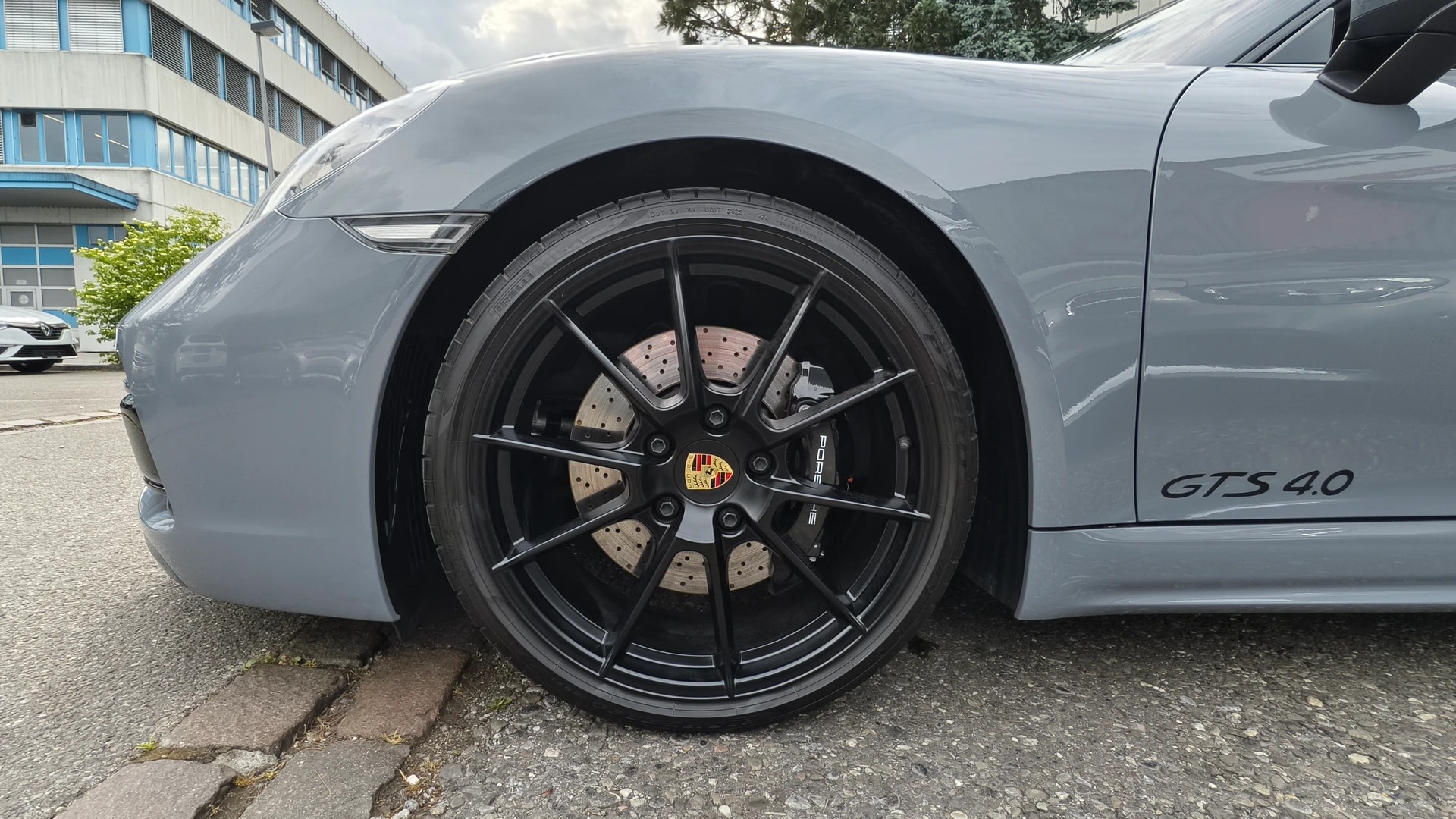 PORSCHE Cayman 718 4.0 GTS PDK CH FAHRZEUG AUS 1. HAND-image-17