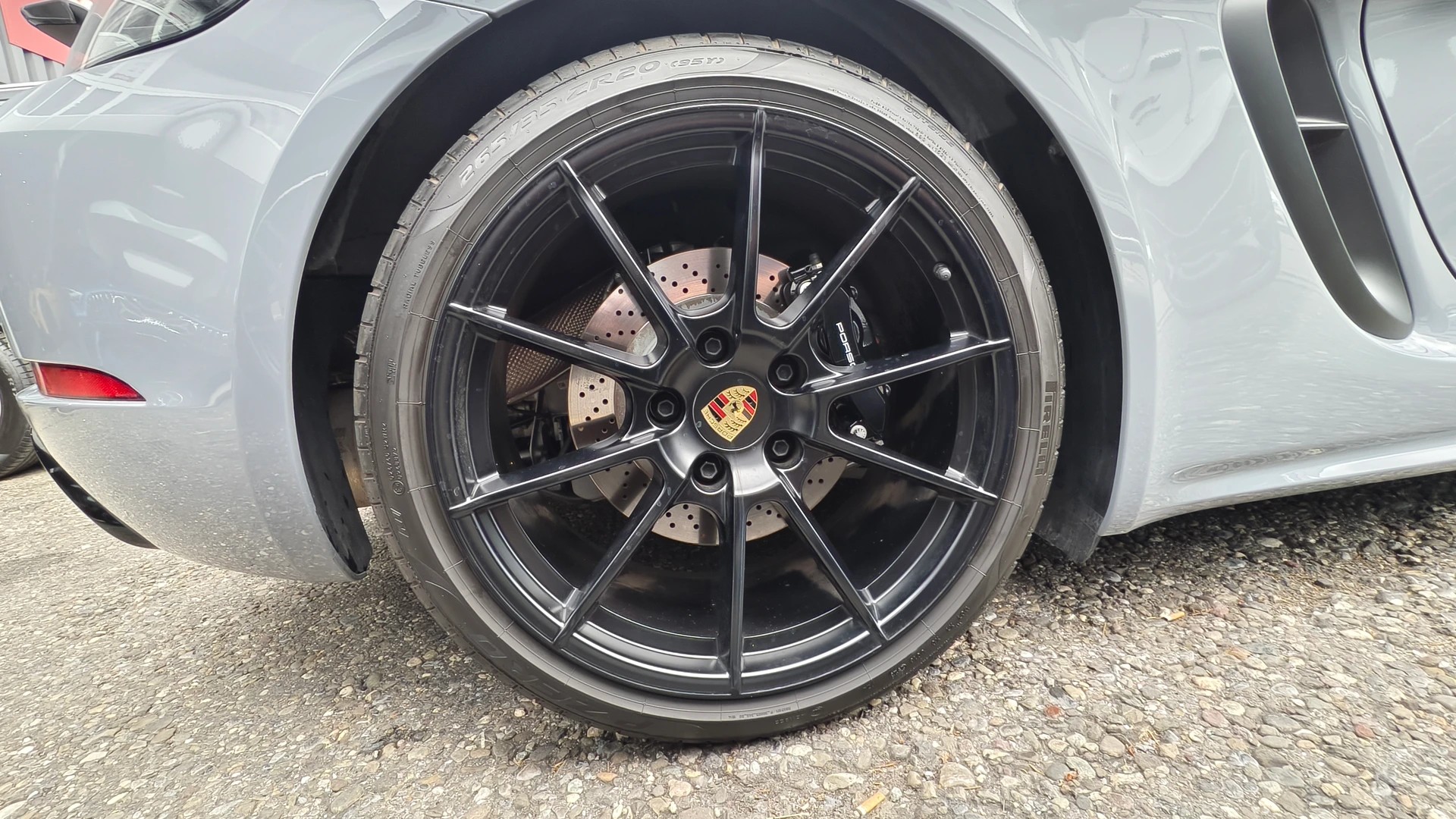 PORSCHE Cayman 718 4.0 GTS PDK CH FAHRZEUG AUS 1. HAND-image-16