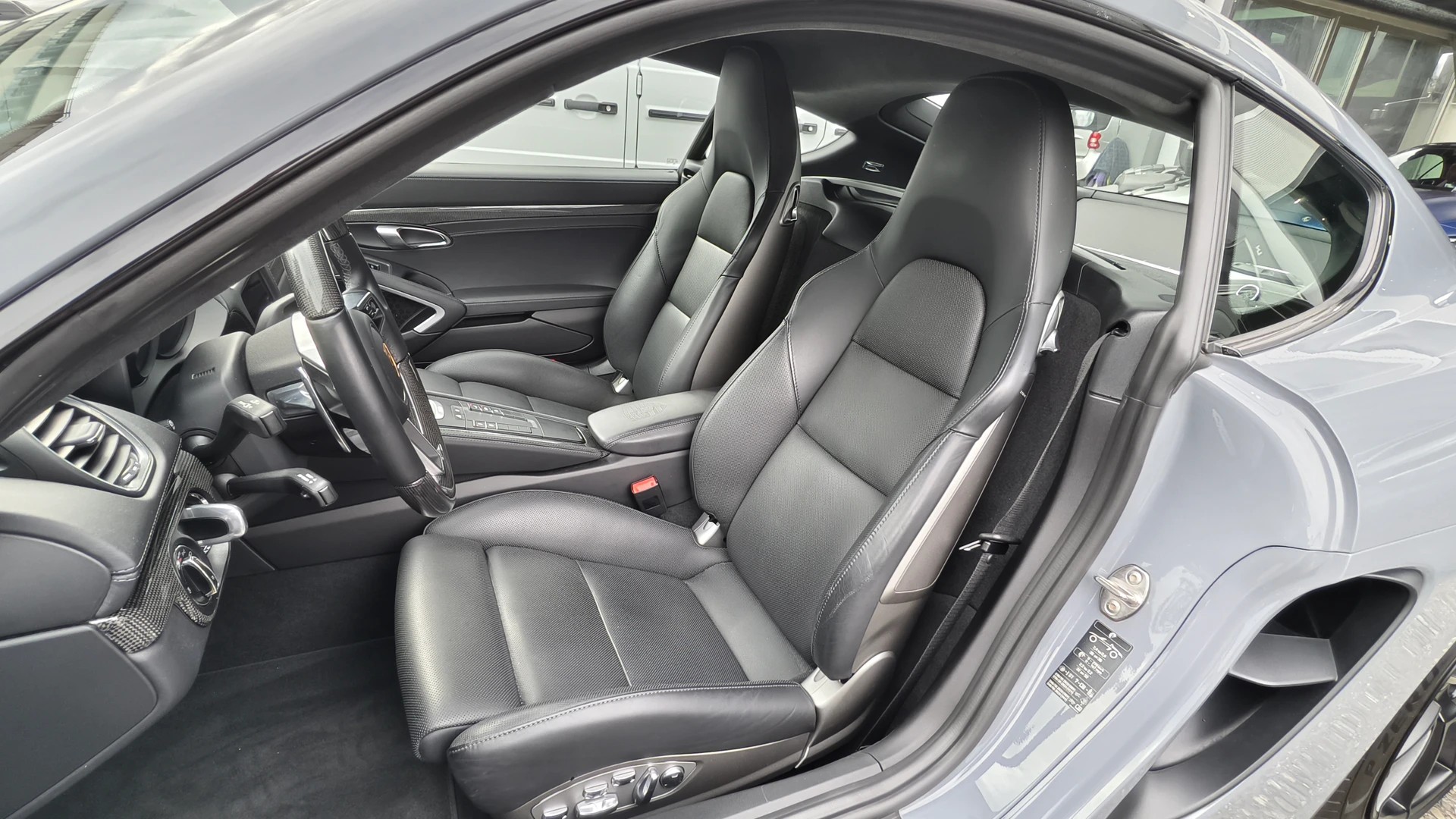 PORSCHE Cayman 718 4.0 GTS PDK CH FAHRZEUG AUS 1. HAND-image-7
