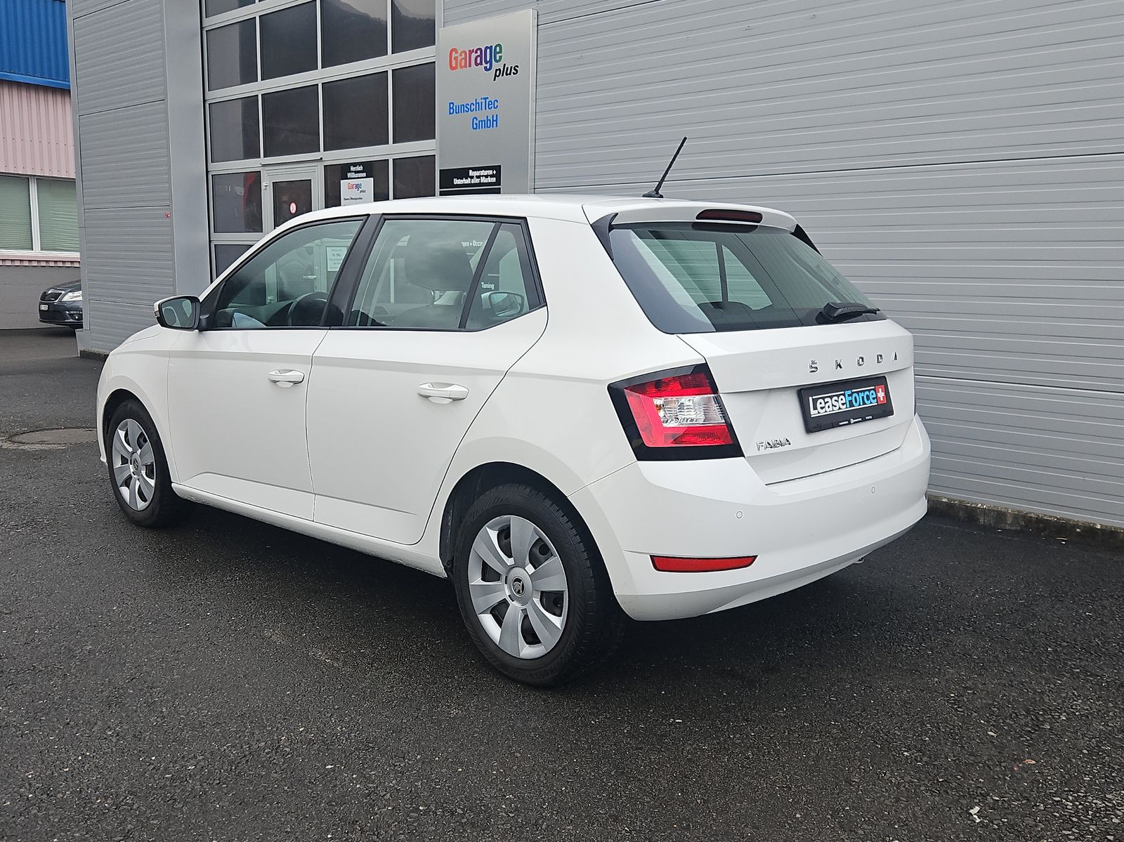SKODA Fabia 1.0 TSI Ambition DSG-showroom-element-2