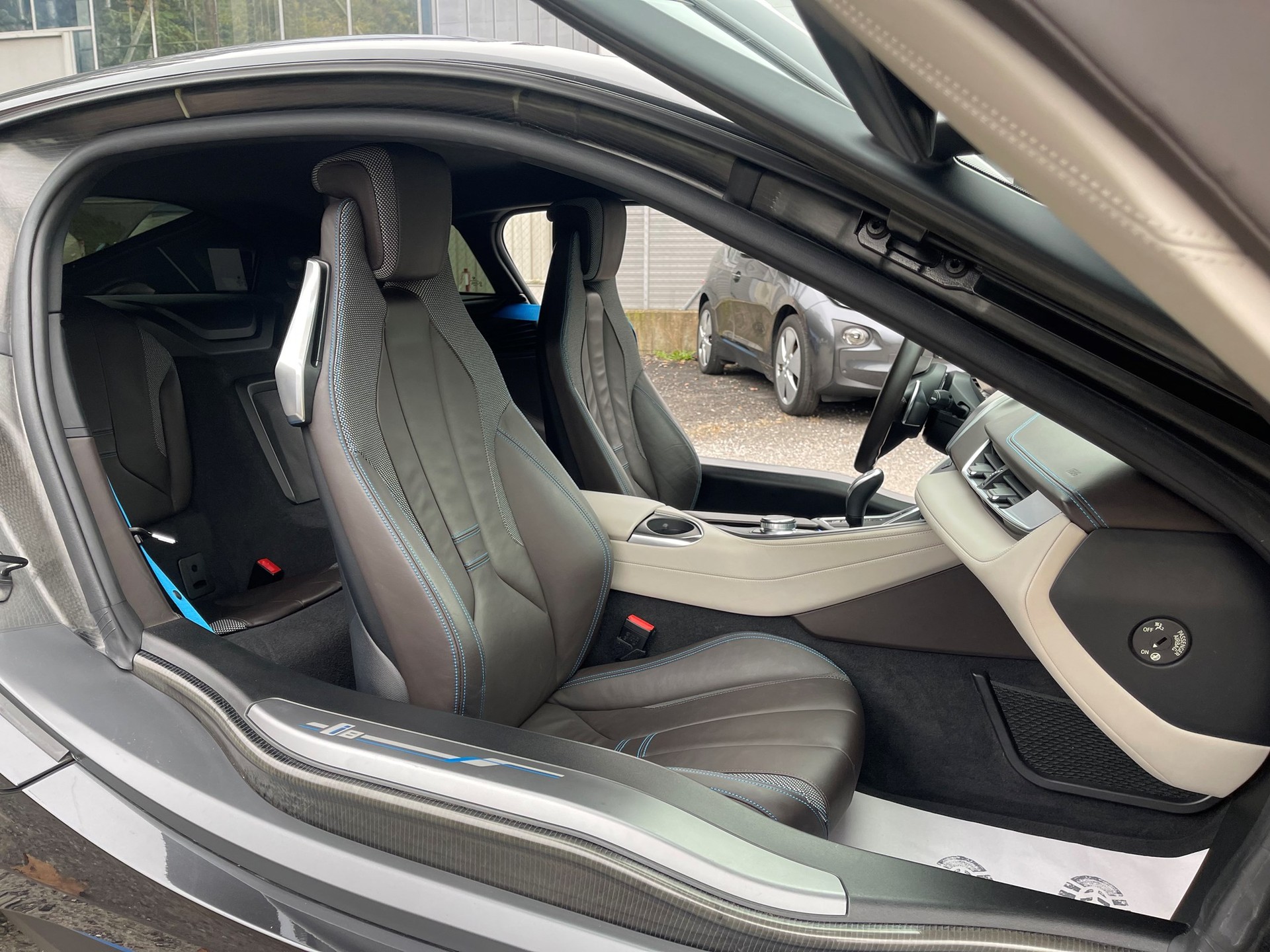 BMW i8 Coupé 11.9 KWH-image-6