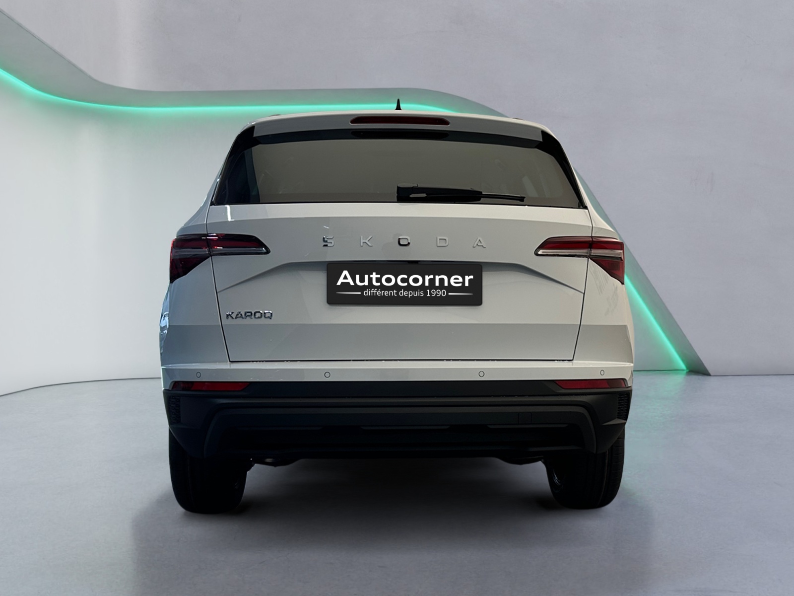 SKODA Karoq 1.5 TSI Dynamic DSG-showroom-element-3