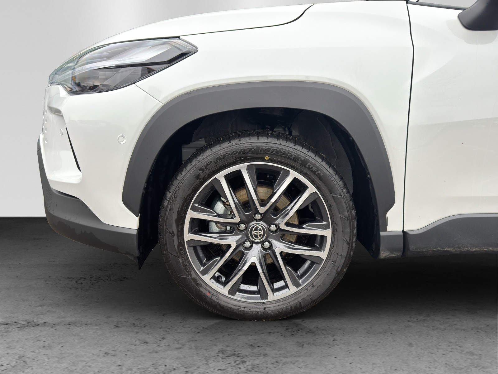 TOYOTA Corolla Cross 2.0 Premium e-CVT AWD-image-8