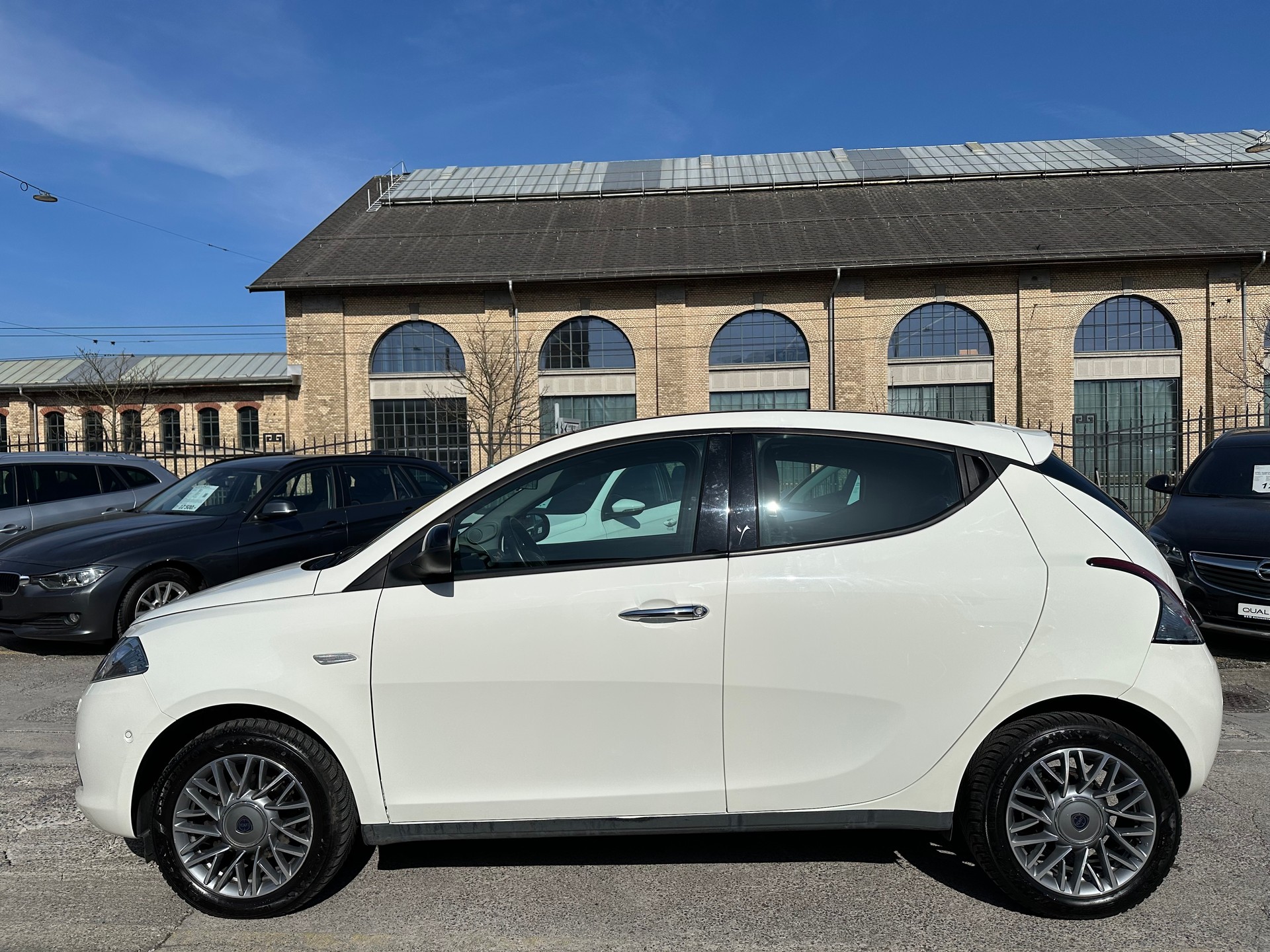 LANCIA Ypsilon 0.9 TwinAir Gold DFN-showroom-element-3