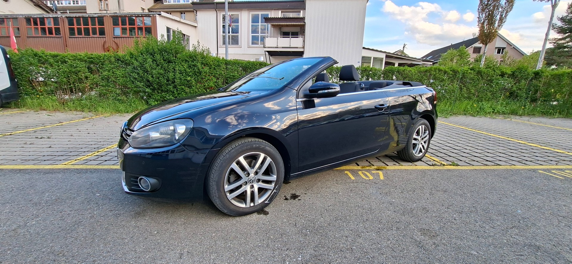 VW Golf Cabrio 1.2 TSI BMT Blackline-image-5