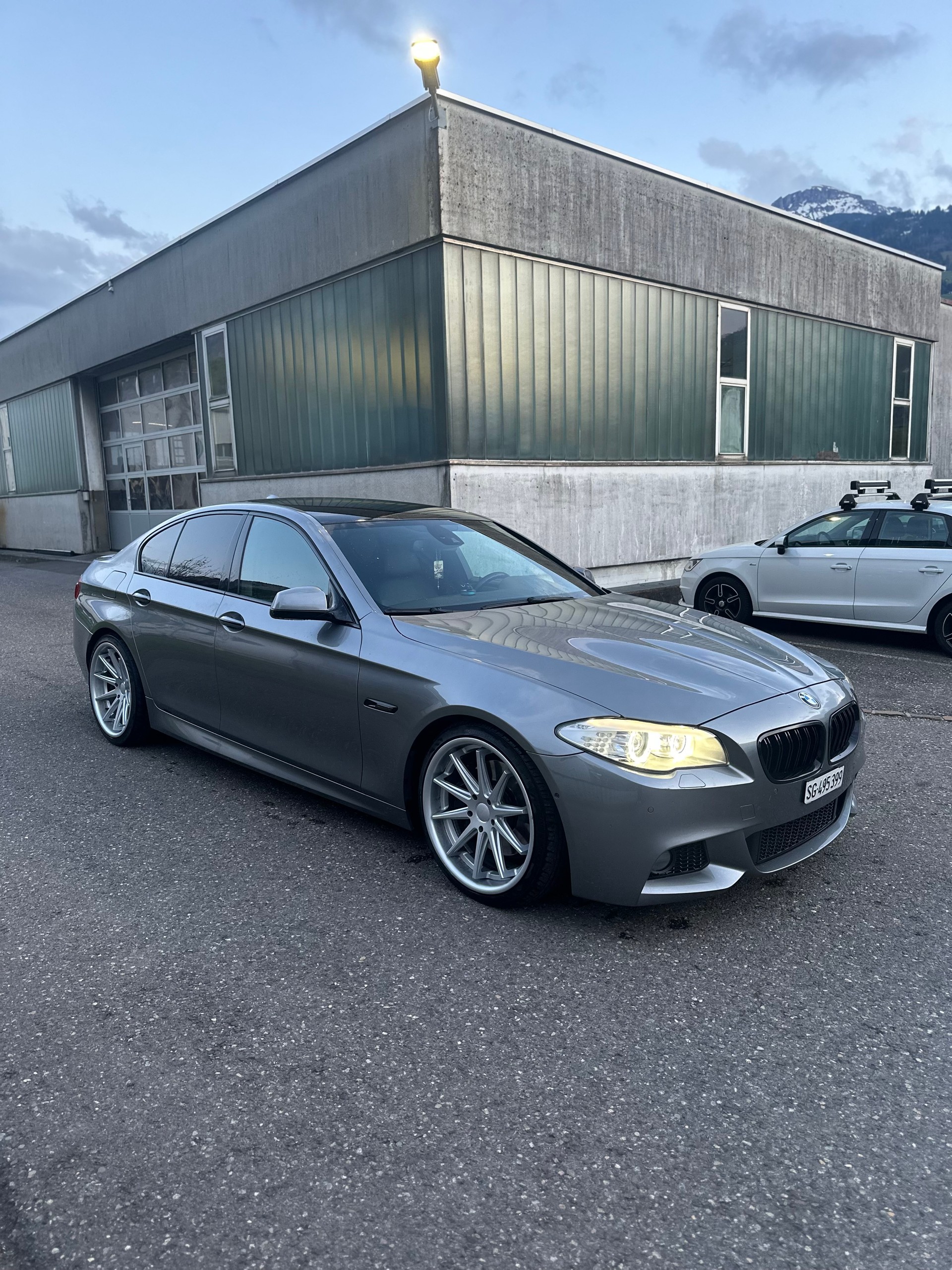 BMW 535d xDrive Steptronic-showroom-element-1