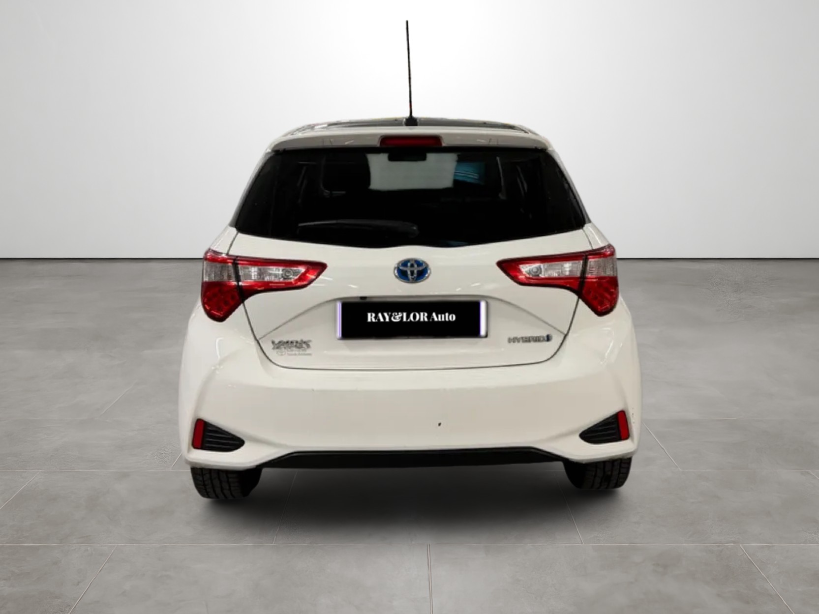 TOYOTA Yaris 1.5 VVT-i Hybrid Premium e-CVT-image-3