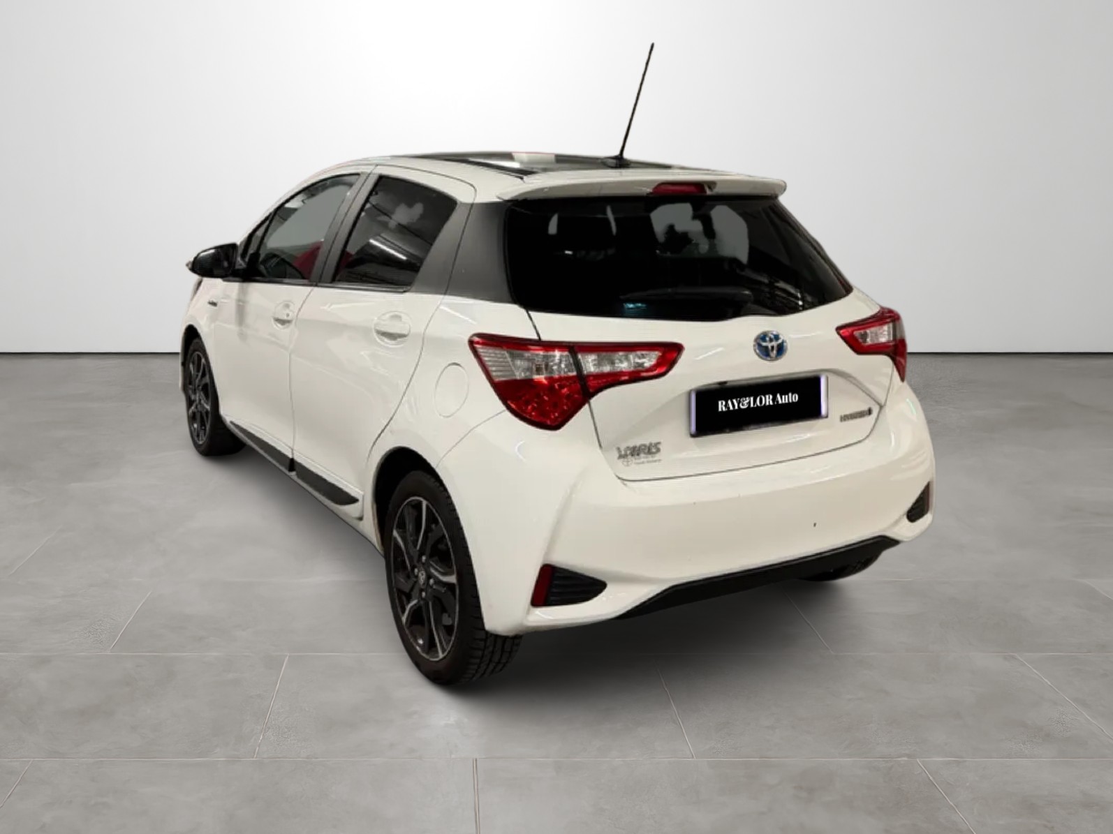 TOYOTA Yaris 1.5 VVT-i Hybrid Premium e-CVT-image-5