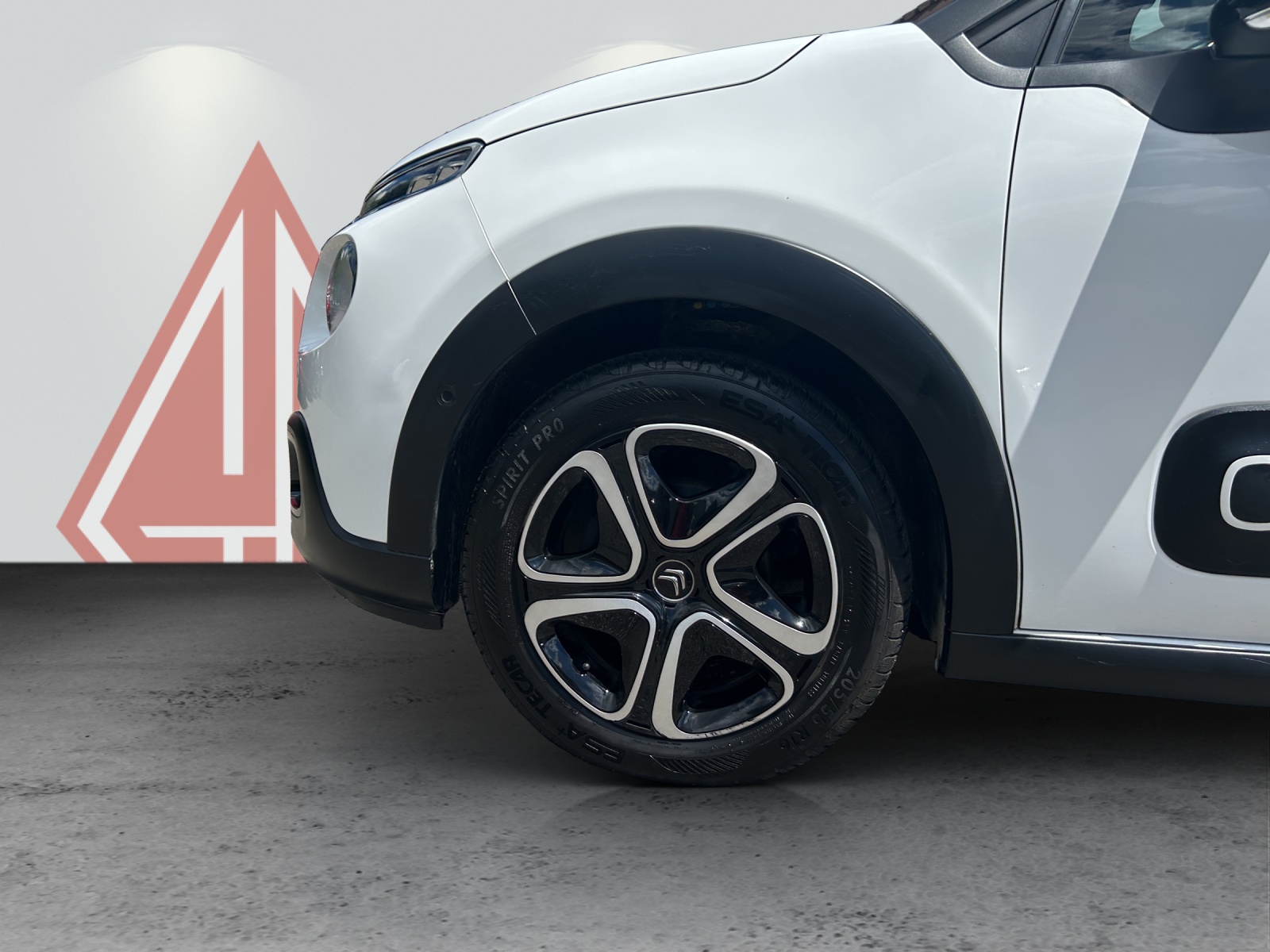 CITROEN C3 1.2 PureTech Shine-image-16
