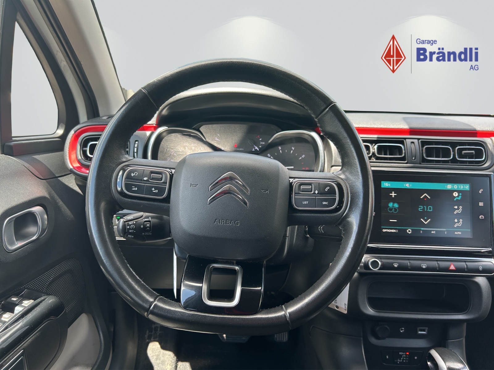 CITROEN C3 1.2 PureTech Shine-image-12