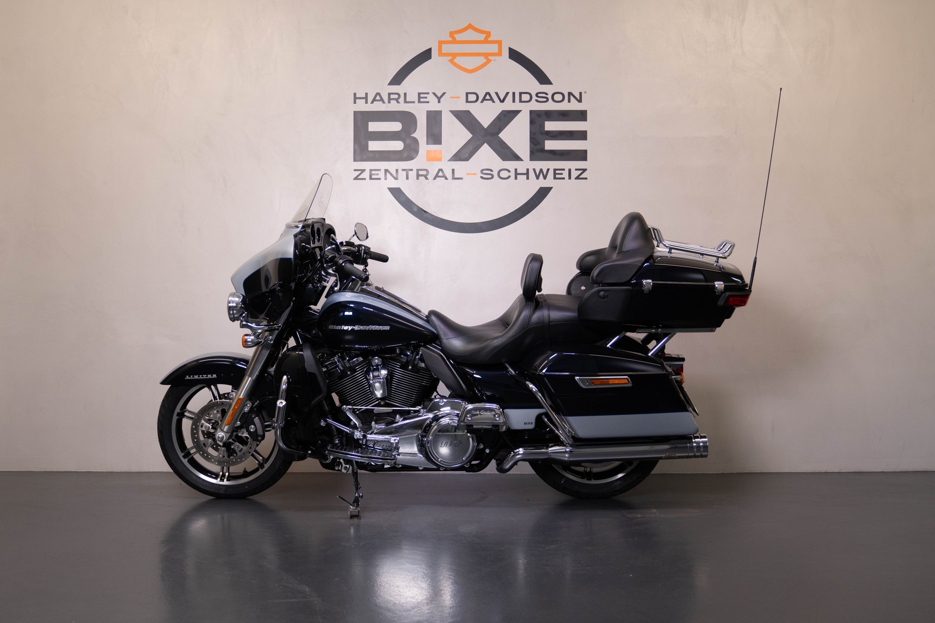 HARLEY-DAVIDSON FLHTK Electra Glide Ultra Limited 114-image-1