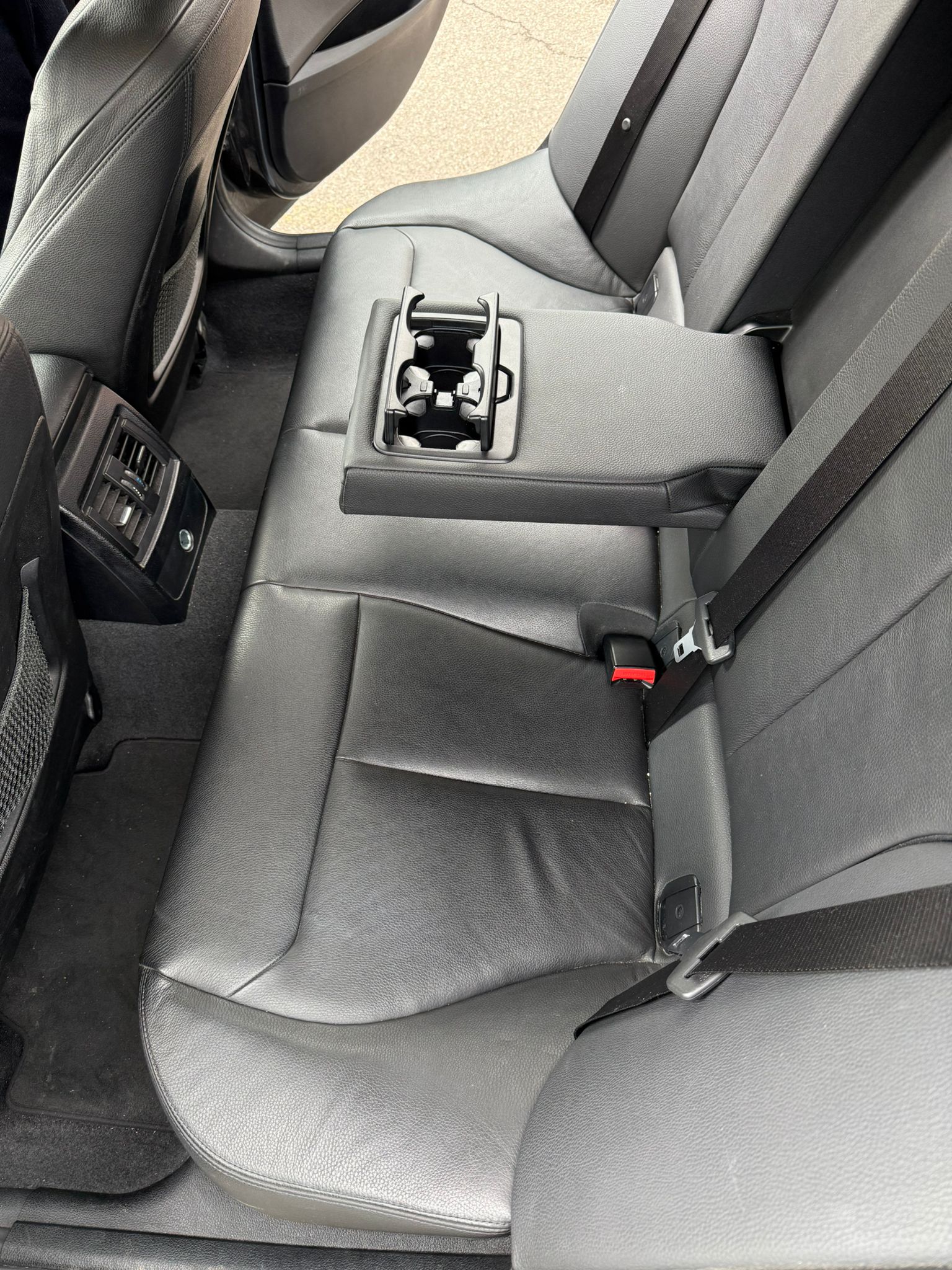 BMW 118i-image-4
