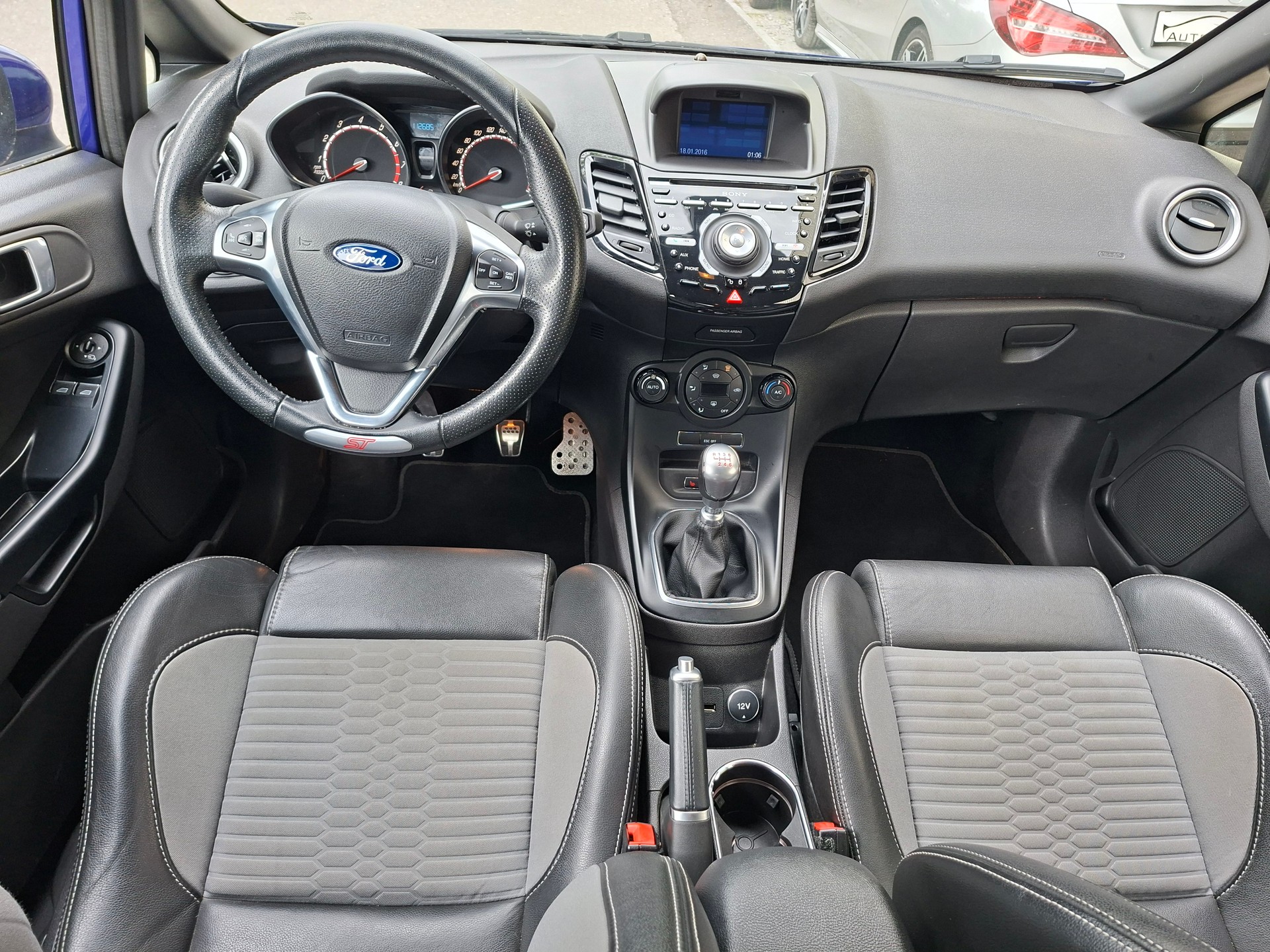 FORD Fiesta 1.6 SCTi ST-image-8
