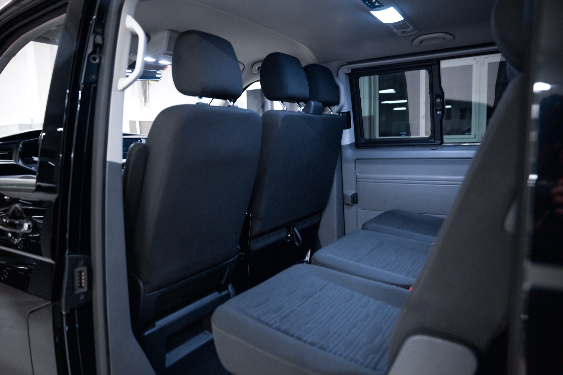 VW T6.1 Caravelle 2.0 TDI Comfortline DSG 4m 9 Plätzer-image-19